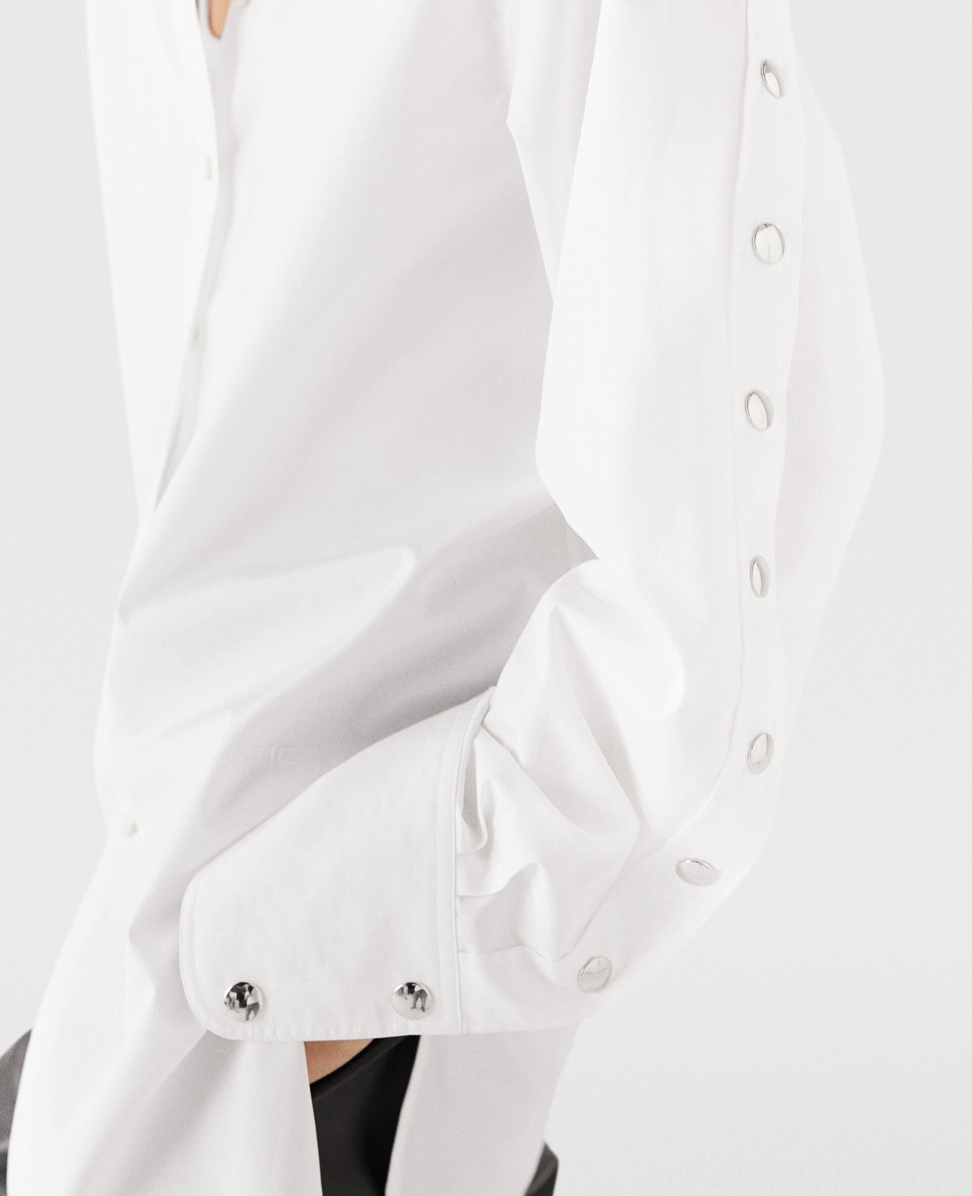 Classic Collar Long-Sleeve Shirt - 4