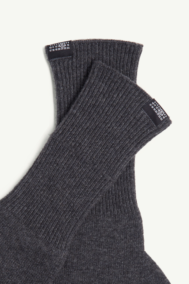 MM6 Maison Margiela Wool gloves outlook