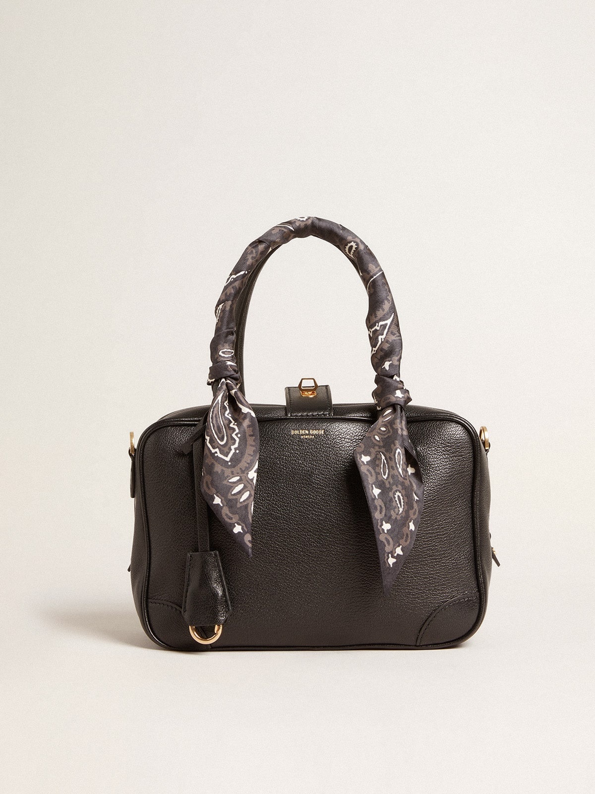 Vita Bag in black sheepskin leather with gold details - 8
