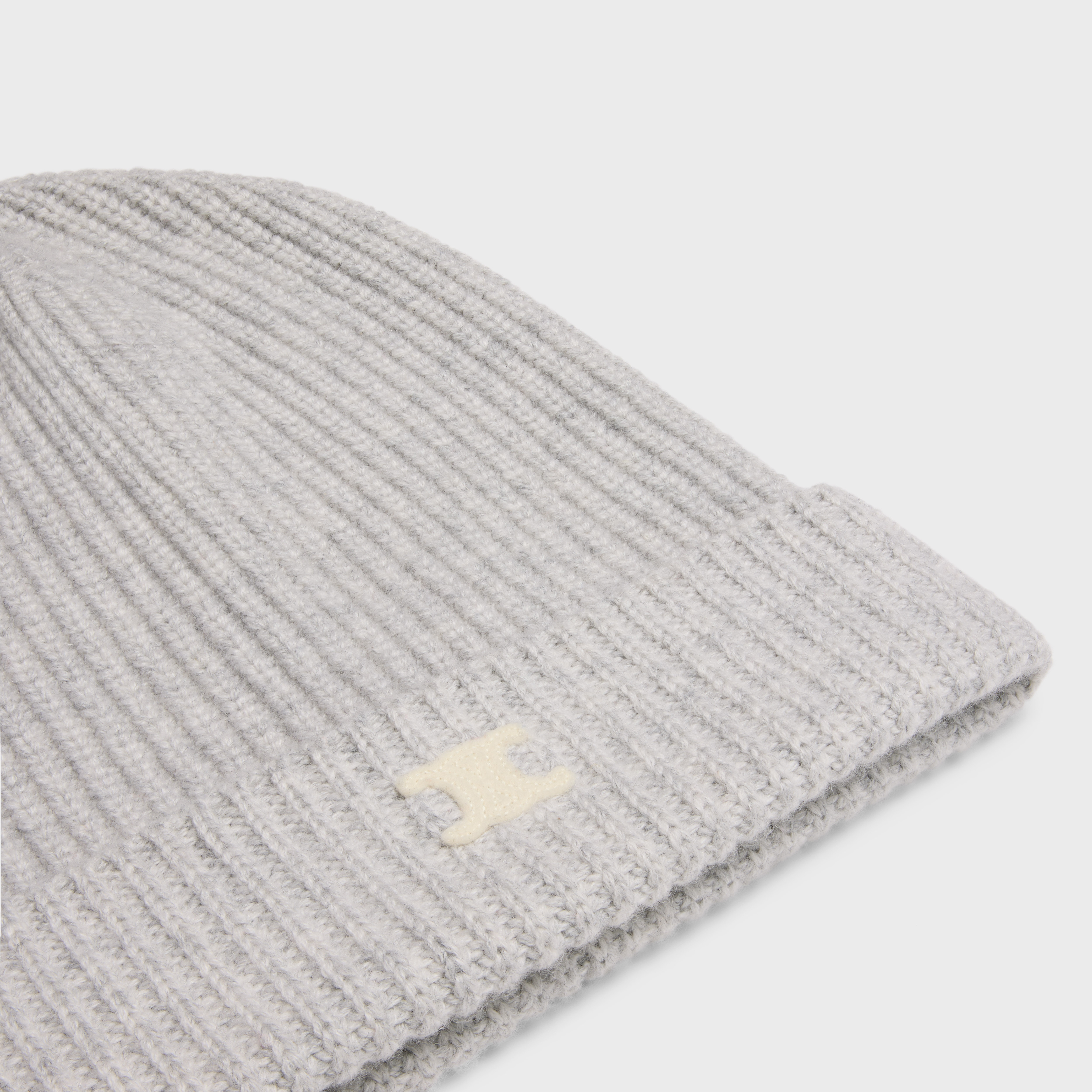 triomphe beanie in heritage cashmere - 3