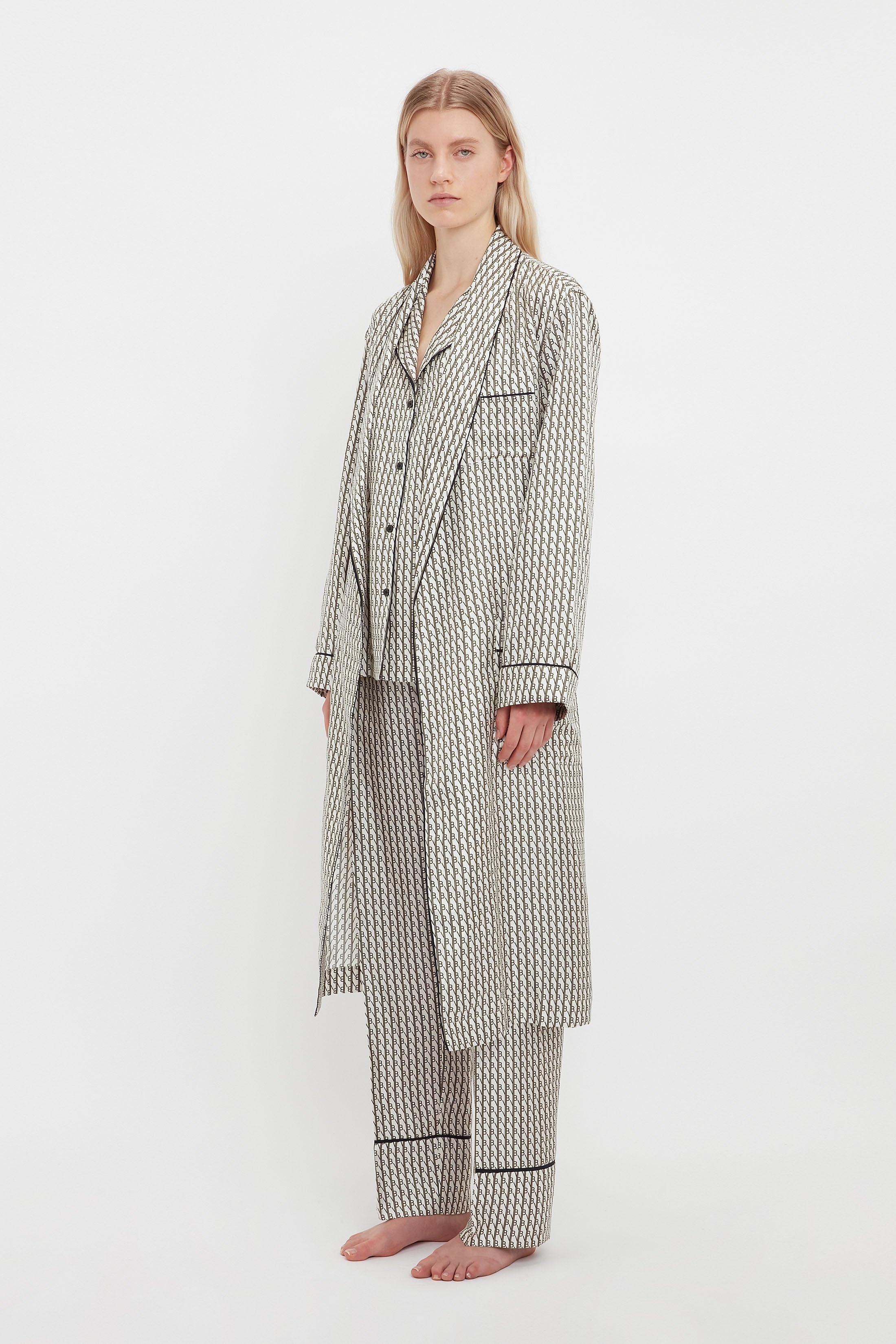 Pyjama Robe In VB House Monogram Jacquard - 5