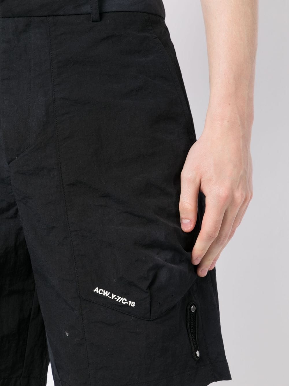 Irregular Dye logo-print shorts - 5