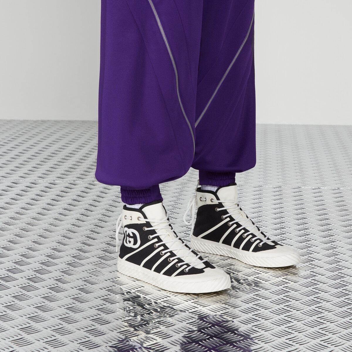 Men's high top sneaker - 3