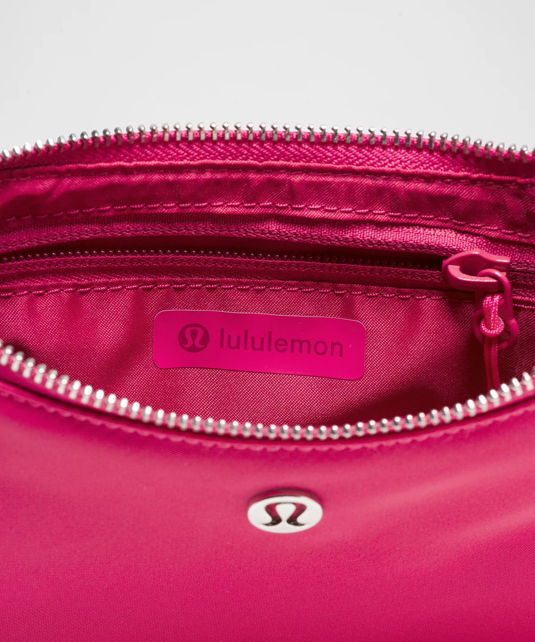 City Essentials Mini Shoulder Bag 1L - 5