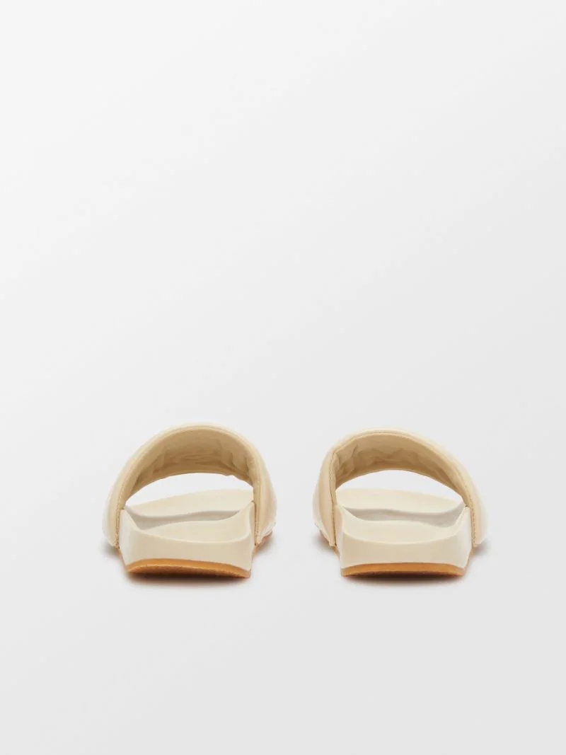 QUILTED LEATHER SLIDER - 4