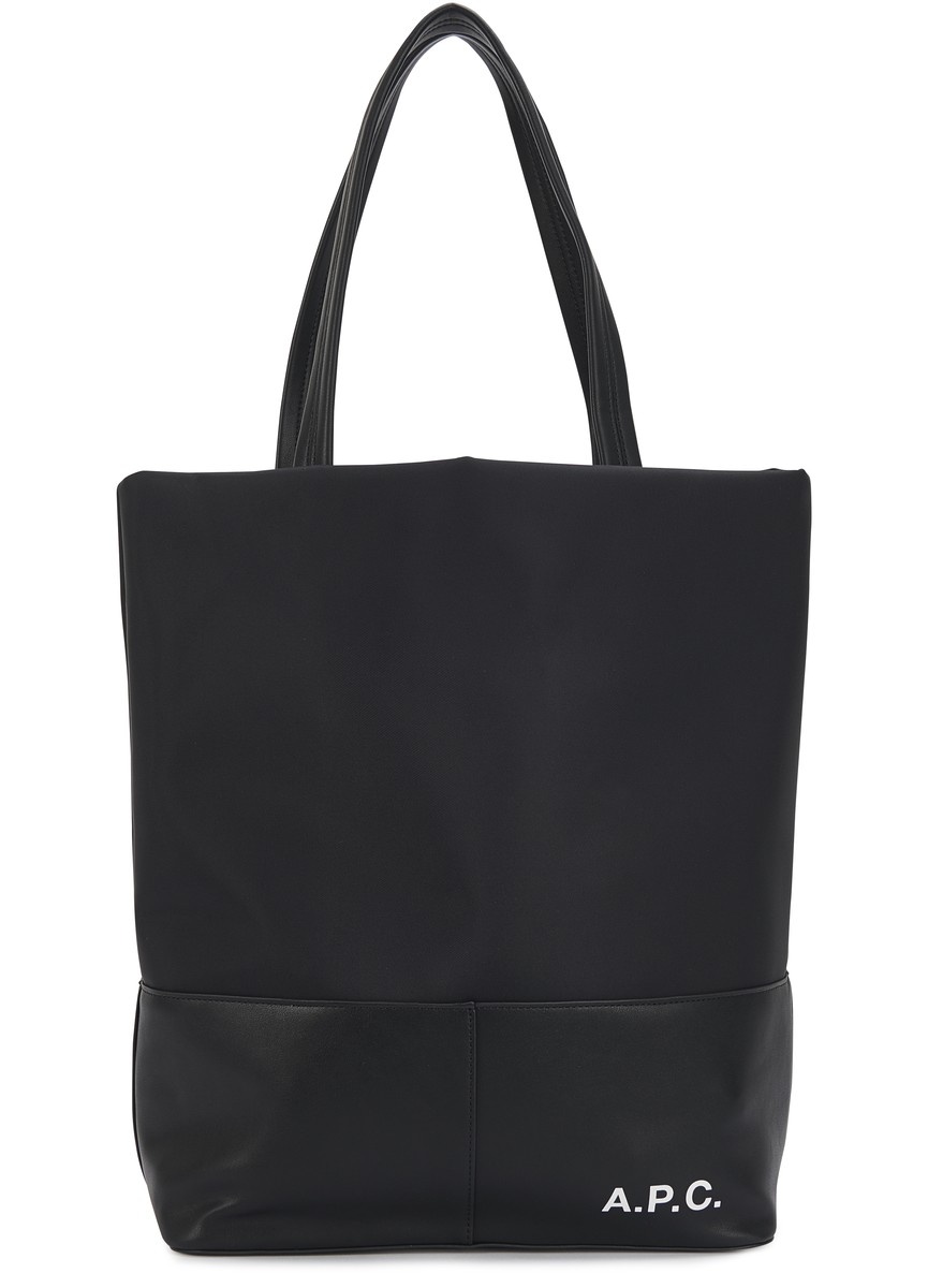 A.P.C. Camden ボディバッグ 黒 A.P.C.（アーペーセー）の「BANANE CAMDEN 20A（ボディバッグ