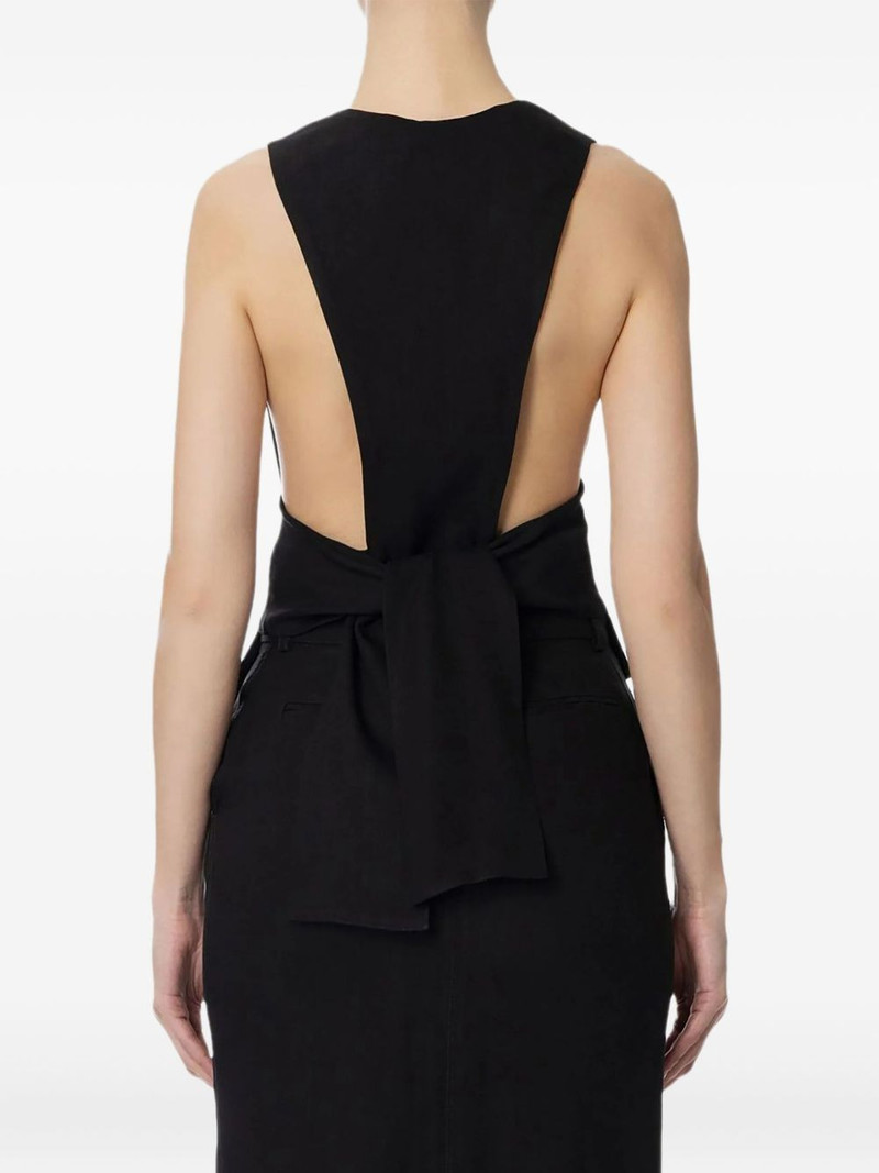 button-fastening sleeveless waistcoat 3