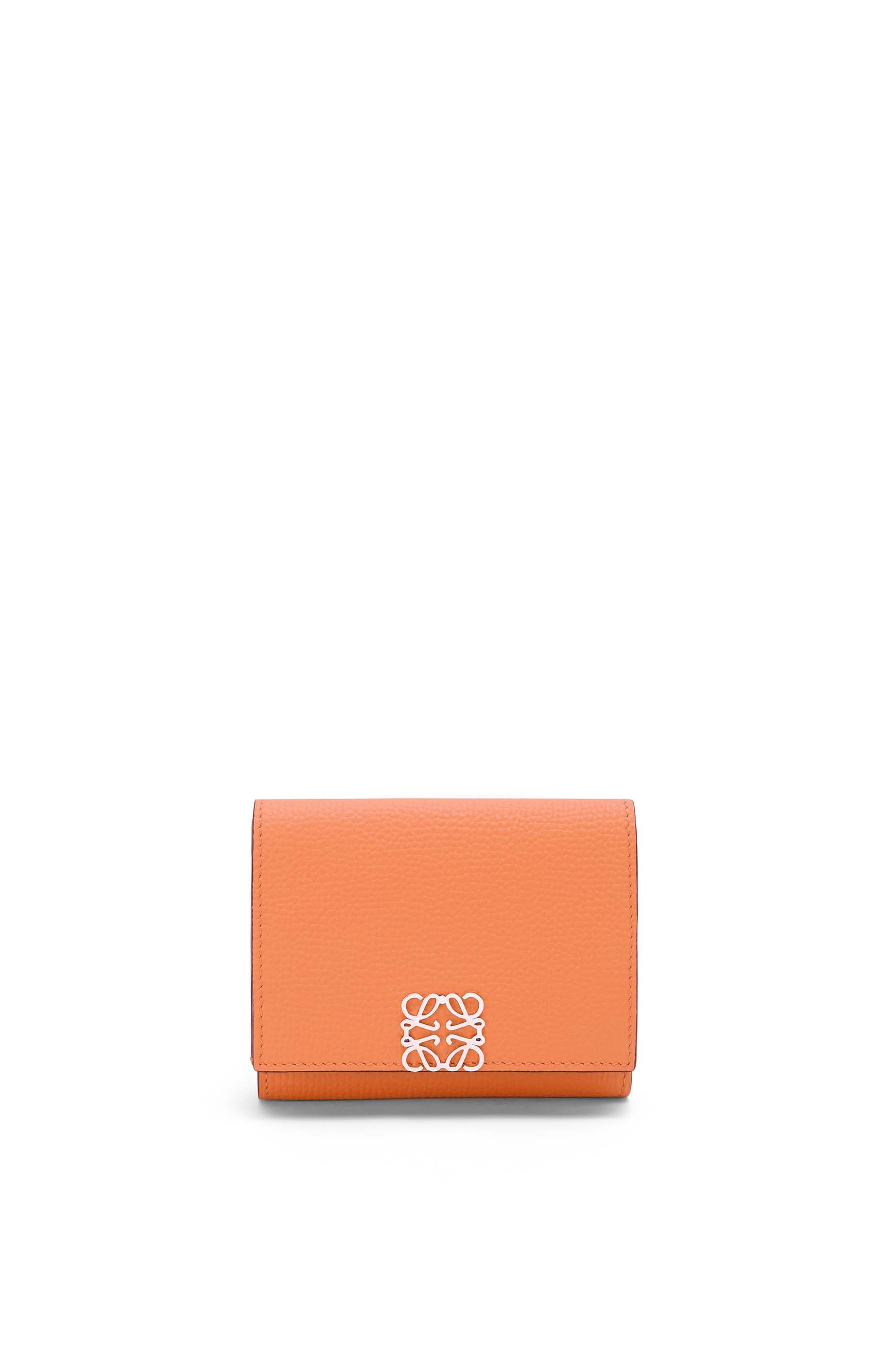 Anagram trifold wallet in pebble grain calfskin - 1