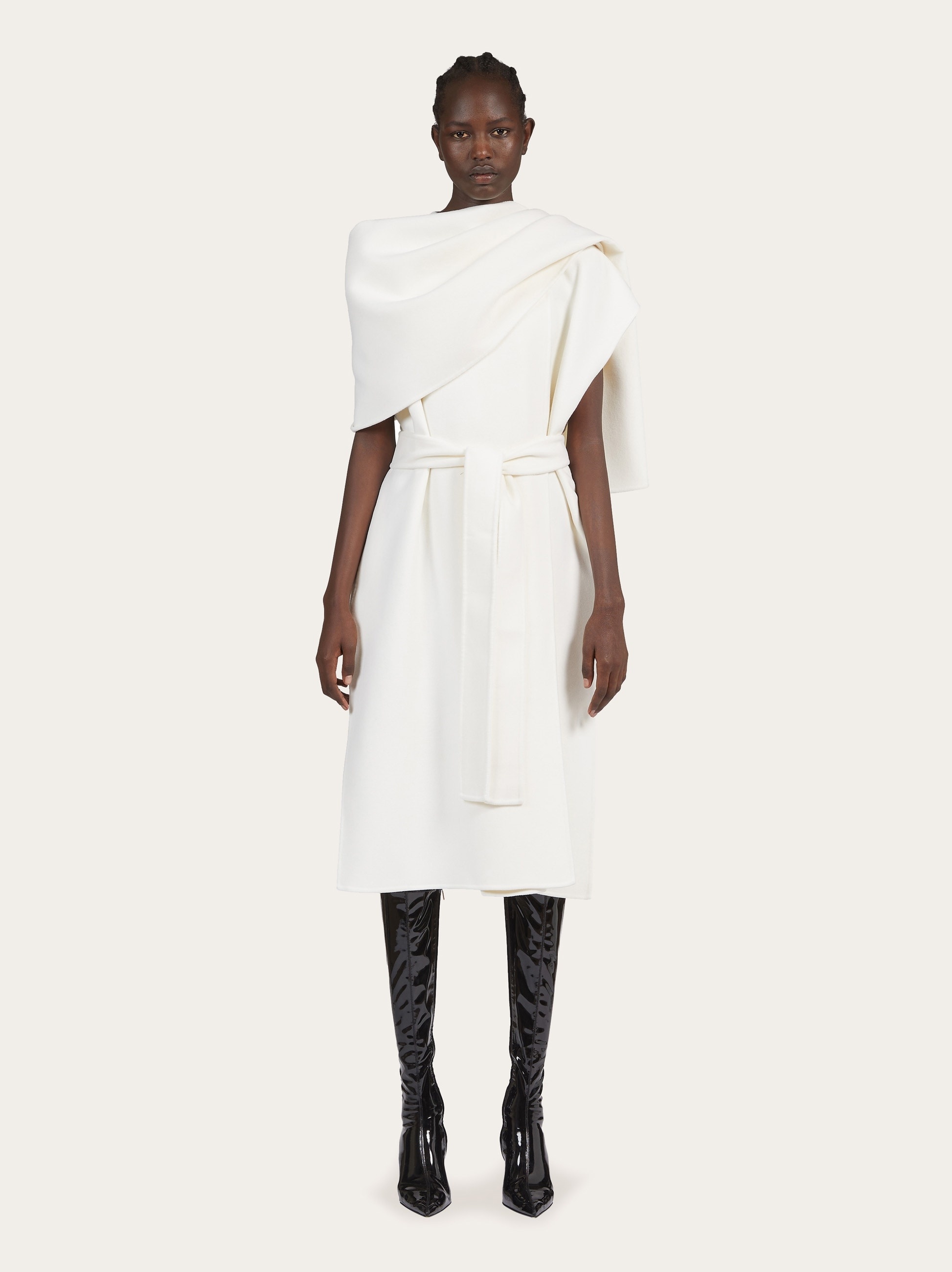 Sleeveless coat - 5