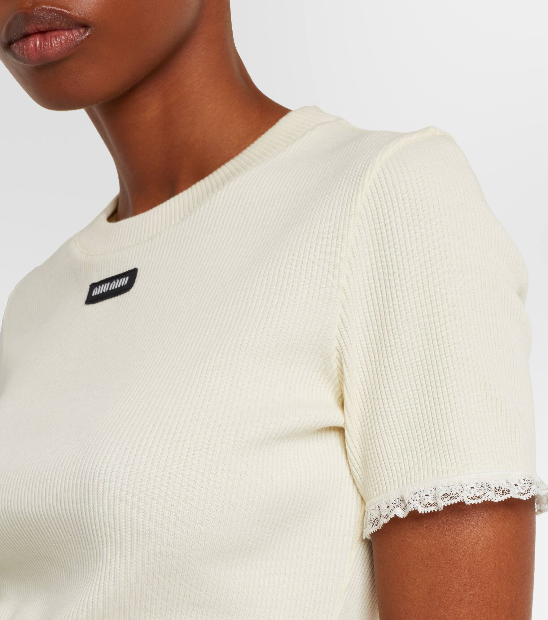 Cropped lace-trimmed cotton T-shirt - 4