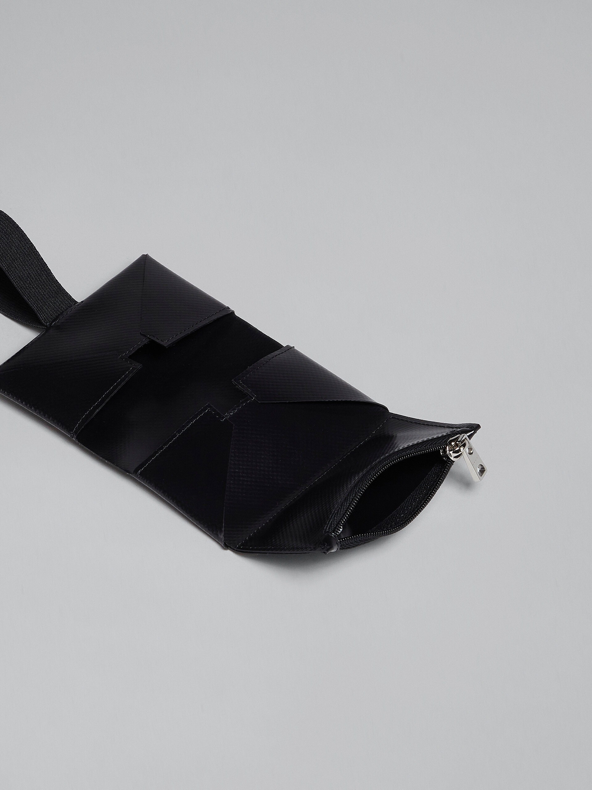 BLACK TRI-FOLD WALLET - 2