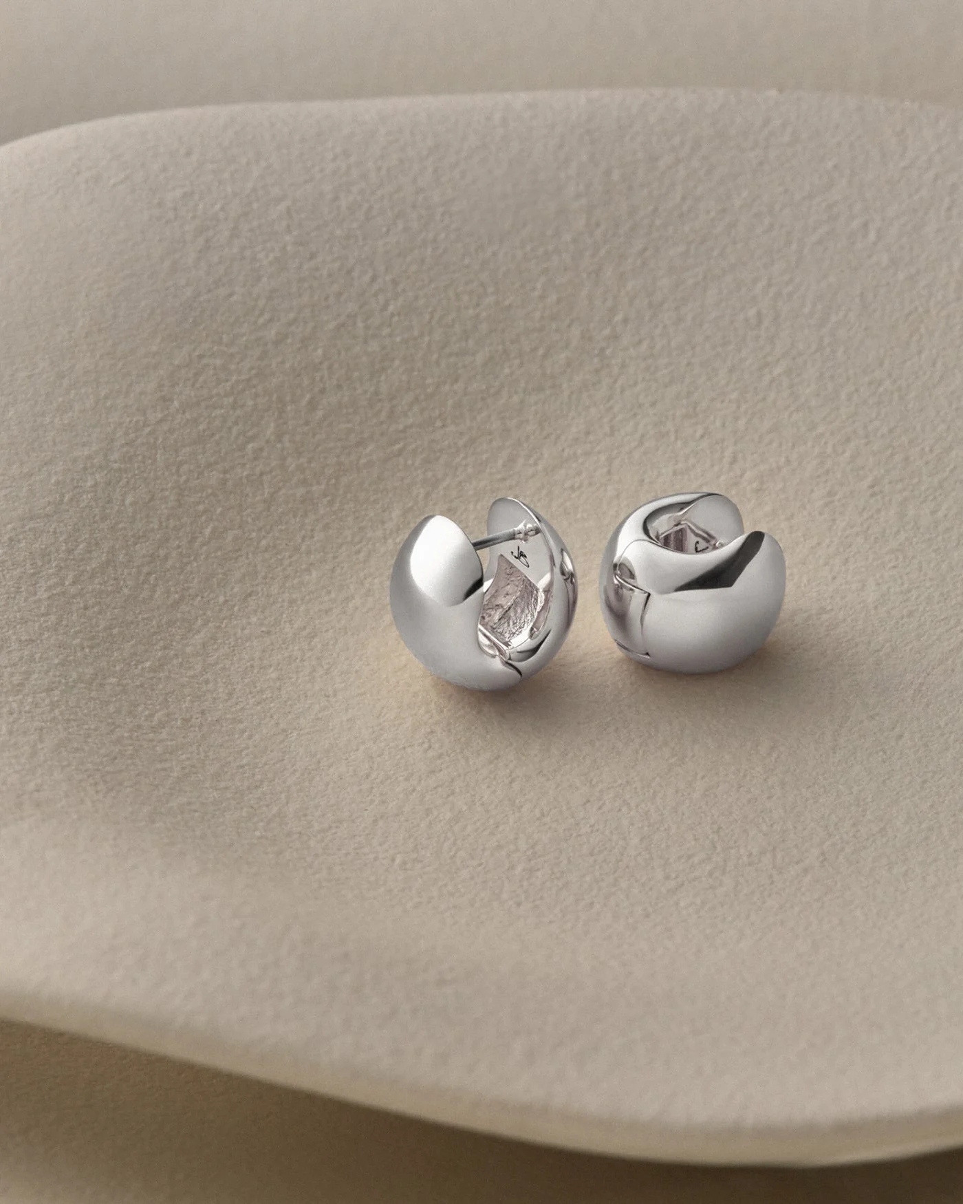 Mini Gemma Hoop Earrings - 1