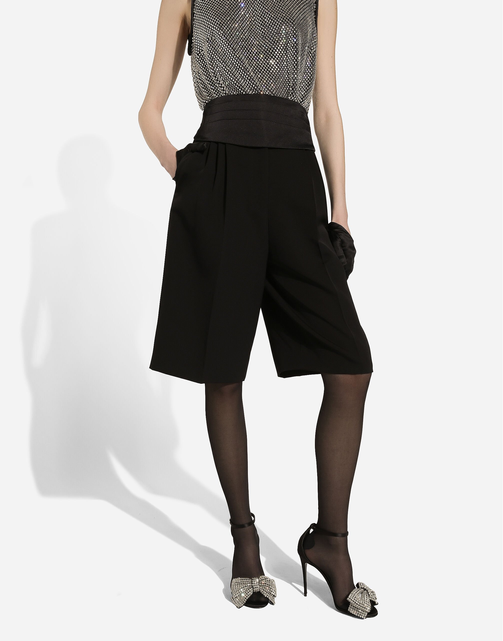 パンツ DOLCE & GABBANA WOOL GABARDINE TUXEDO BERMUDA SHORTS Dolce & Gabbana Wool gabardine tuxedo Bermuda shorts