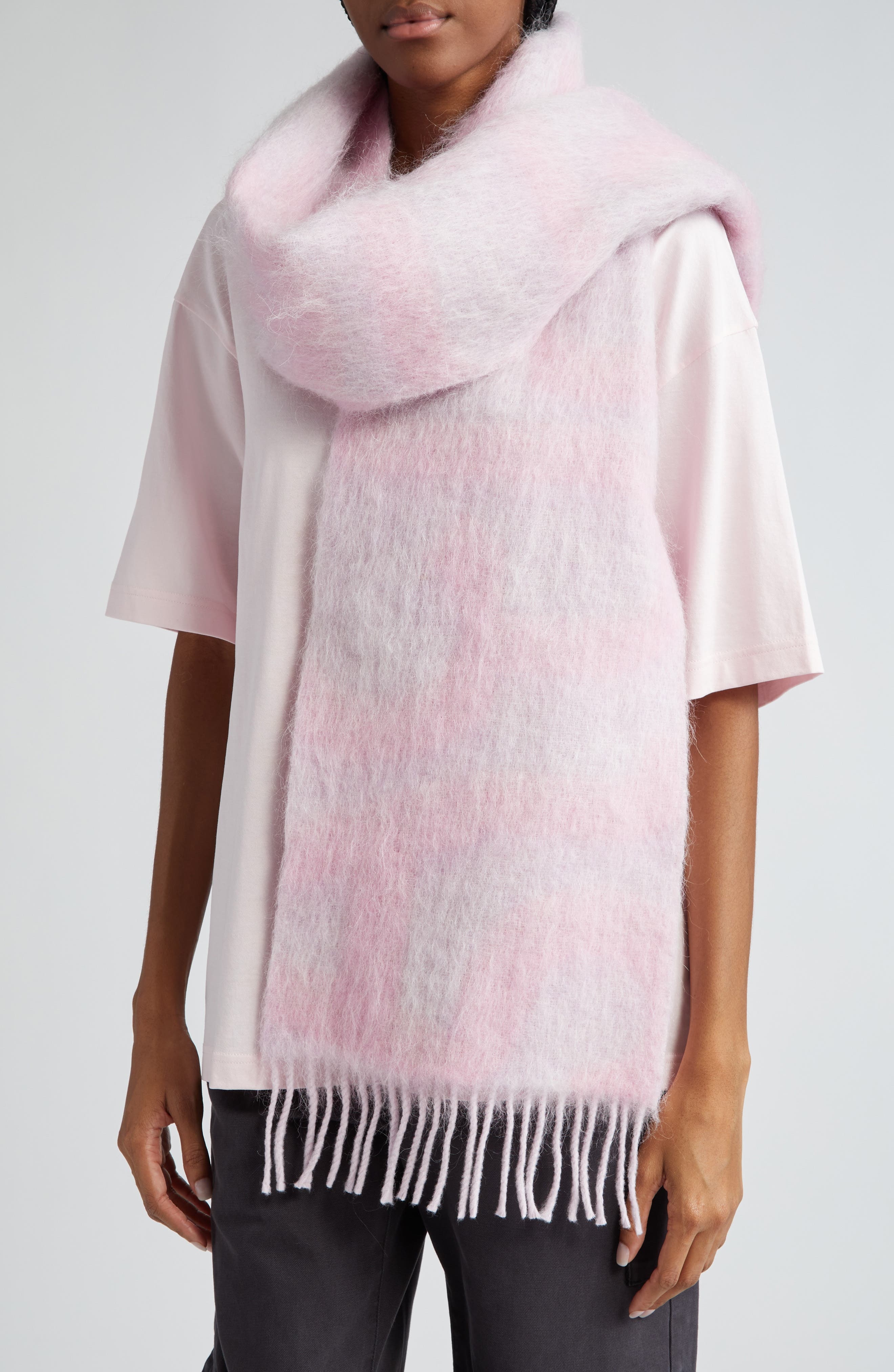 Vandy Logo Jacquard Wool Blend Fringe Scarf - 2