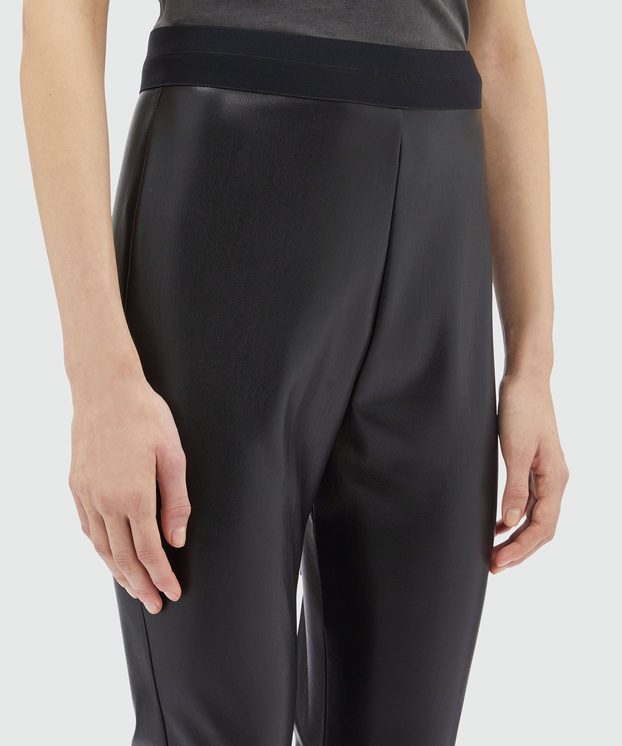 Faux-leather leggings - 5