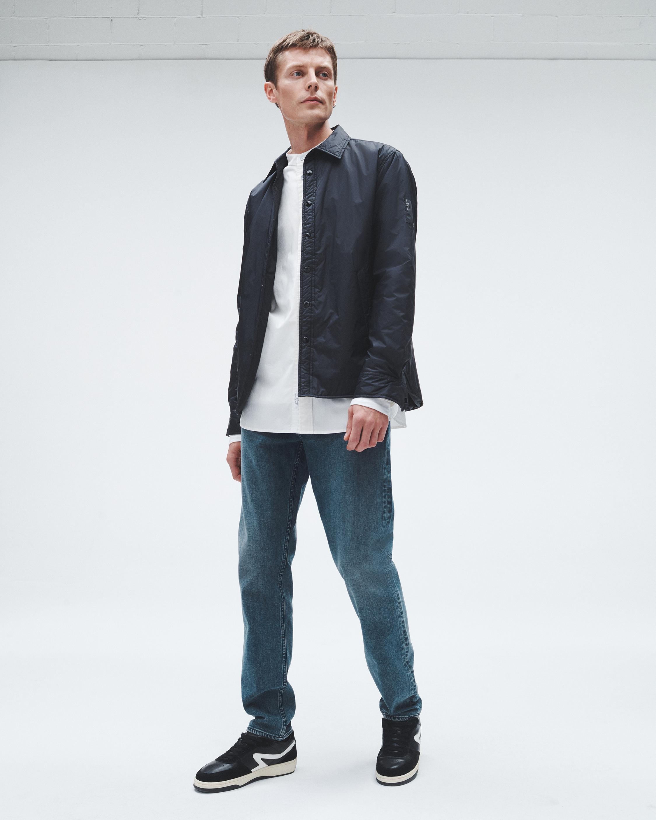 Fit 2 - Ivor
Slim Fit Authentic Stretch Jean - 2