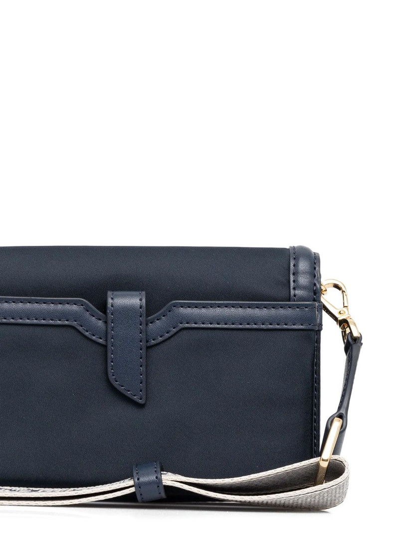 Jet Set wallet 3