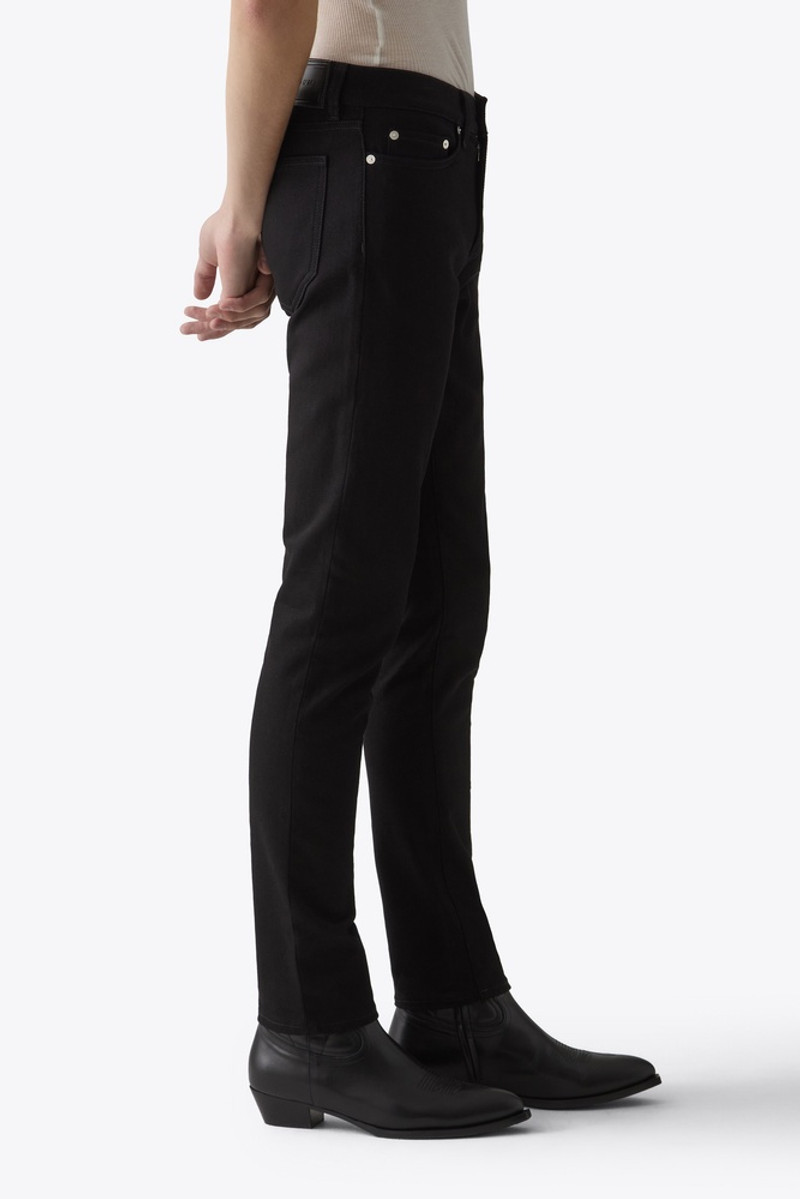 JEANS 05 STAY BLACK 1