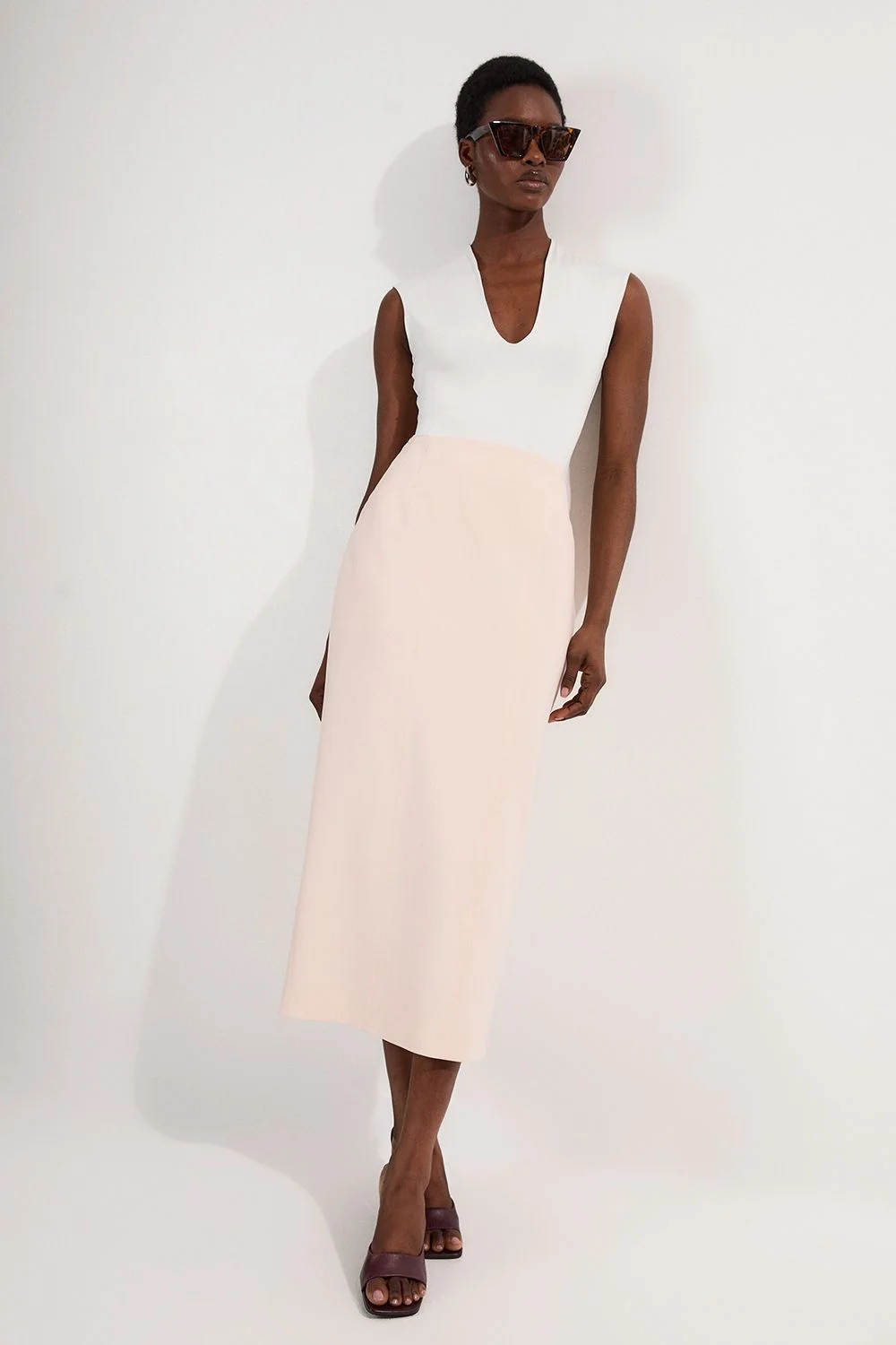 Compact Stretch Pocket Detail Tailored Midi Pencil Skirt - 1