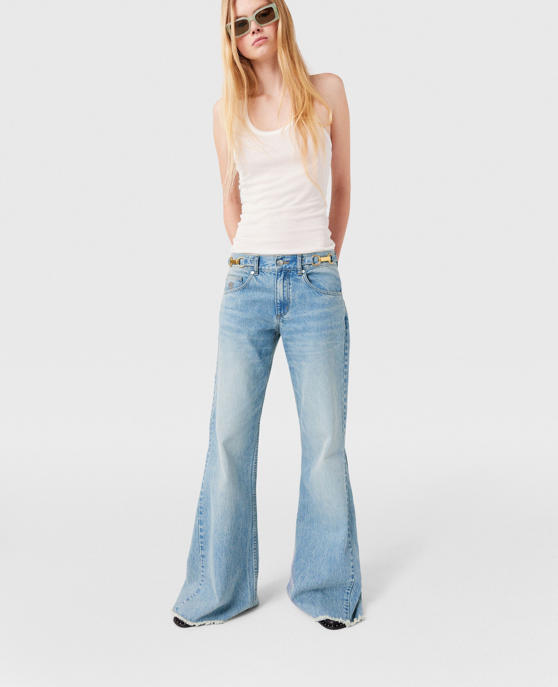 Clasp-Embellished Low-Rise Flared Jeans - 1