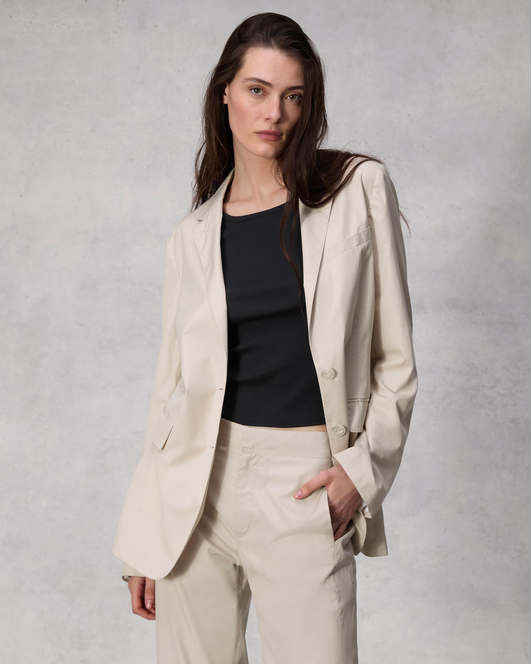 Odessa Cotton Poplin Blazer
Relaxed Fit - 2