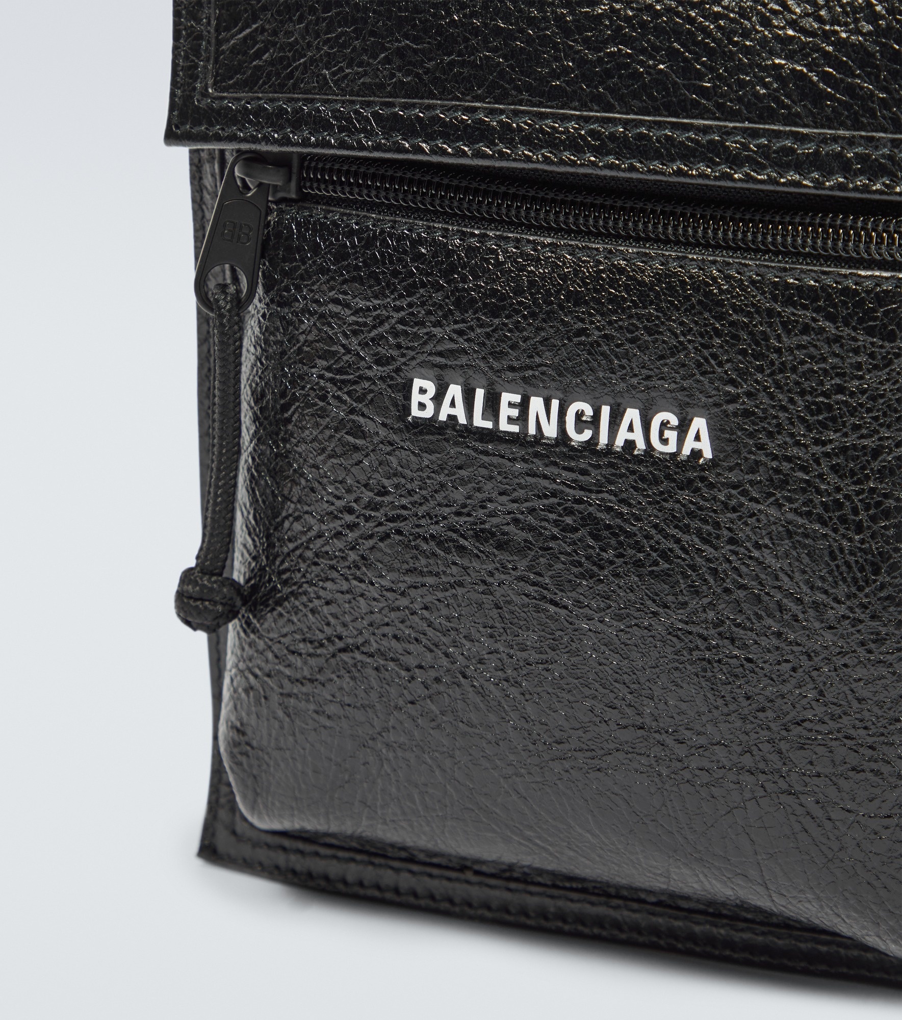Explorer leather pouch with strap - 6