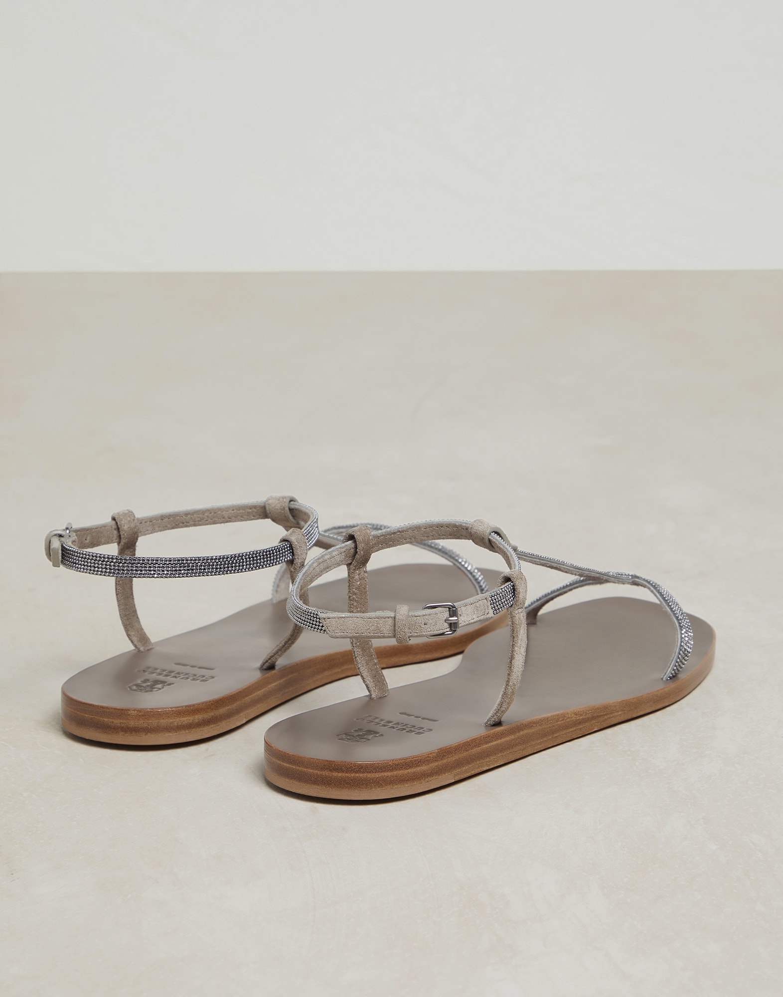 Leather sandals with shiny straps - 3