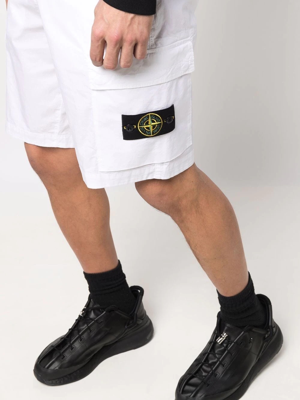 logo-patch cargo shorts - 5