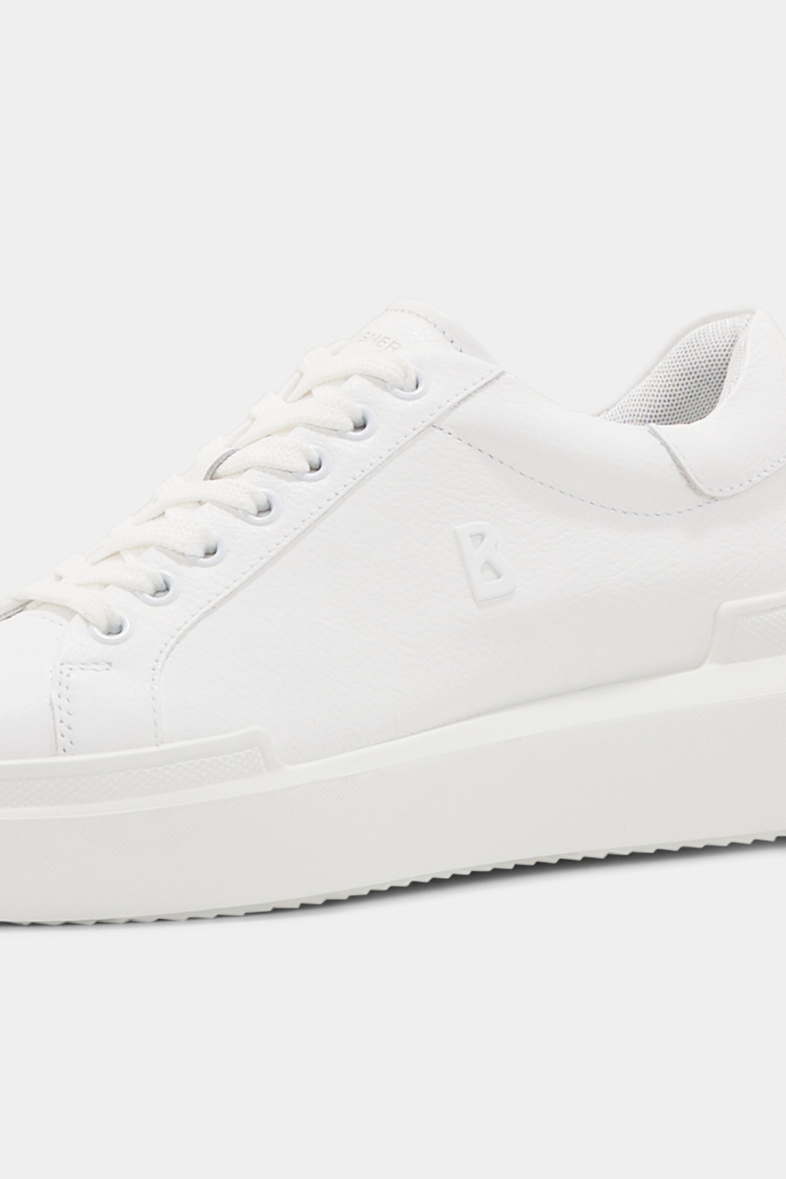 Hollywood Sneaker in White - 4