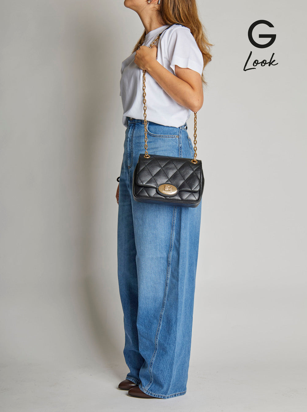 Burberry Women Black Quilted Crossbody Bag With Ekd Plaque On The Front And Chain-Link Shoulder Stra - 7