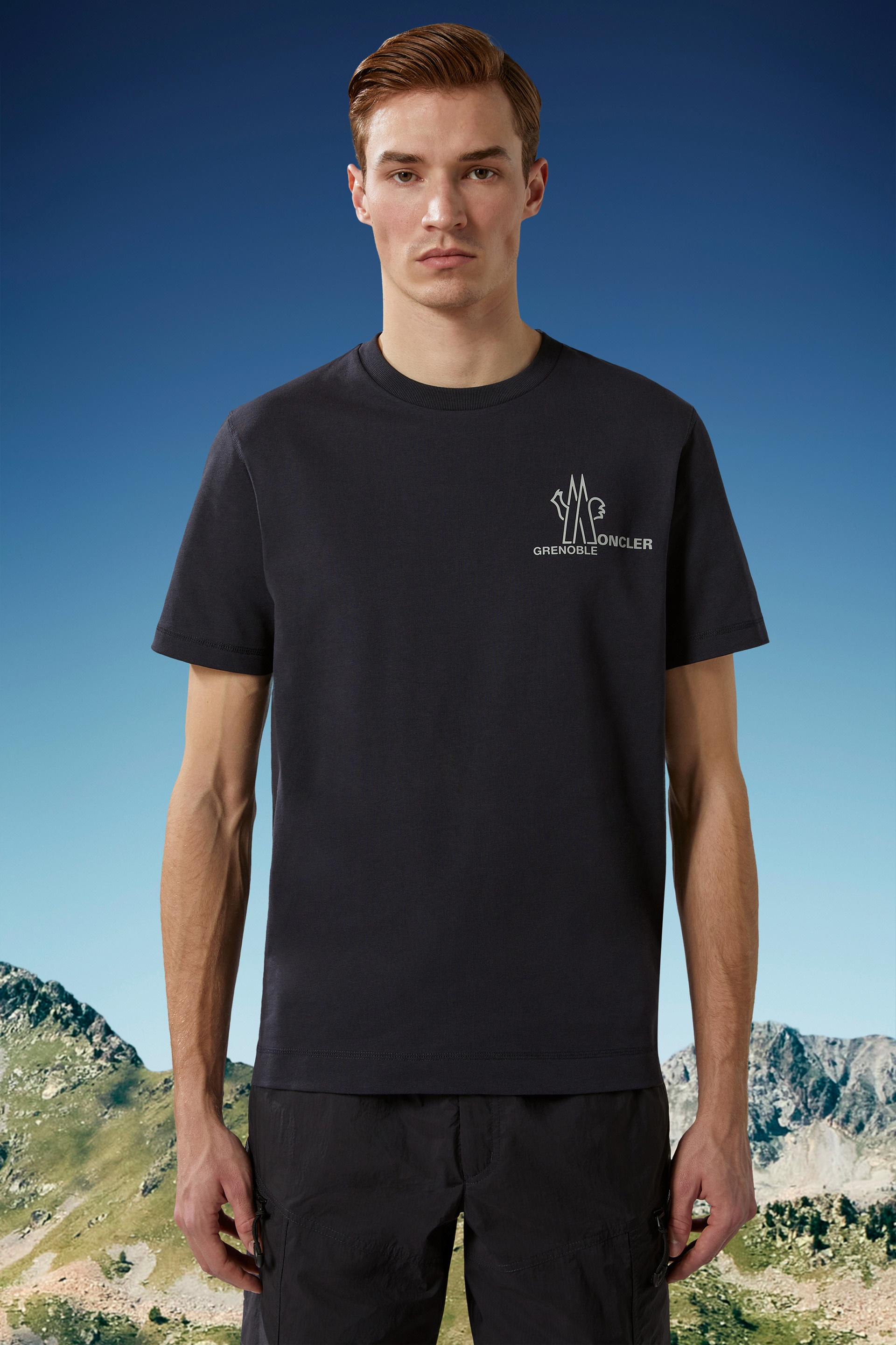 【関送無料】 MONCLER Grenoble oversized logo ロゴ Tシャツ Moncler Grenoble oversized logo t-shirt | BLACK | SEVENSTORE