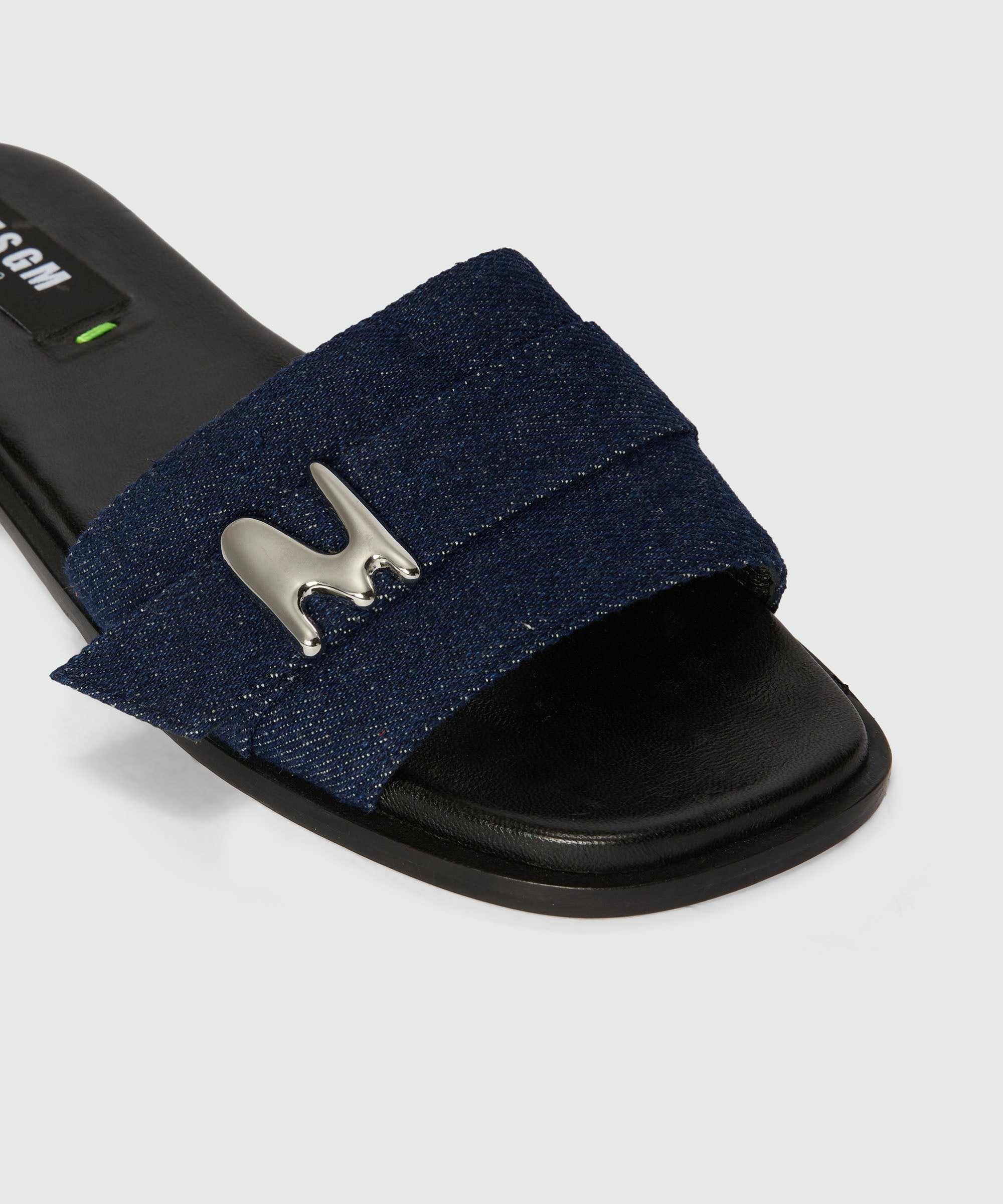 Flat sandals in indigo denim with "TheMwave" detail - 4