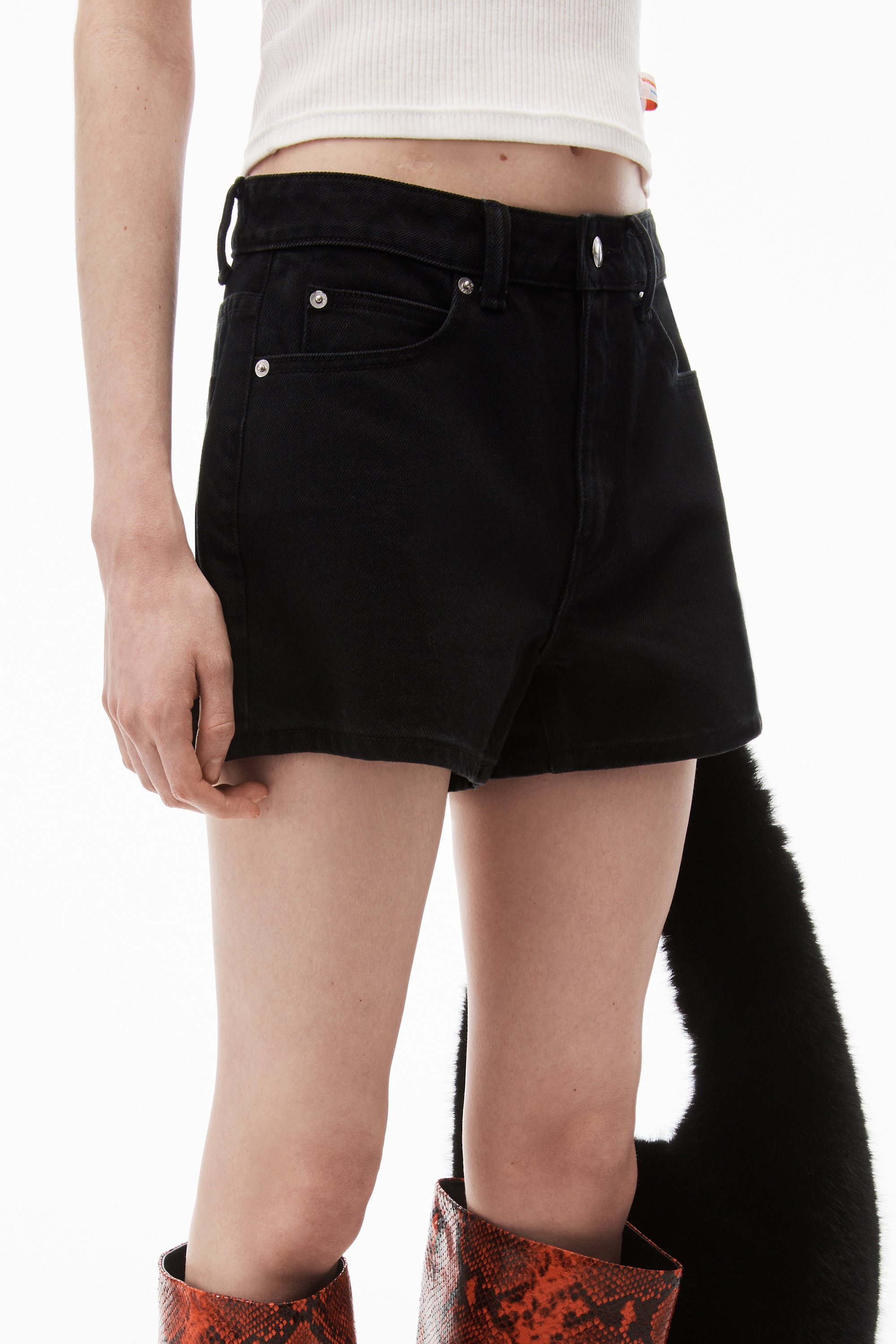 shorty high-rise short in denim - 3