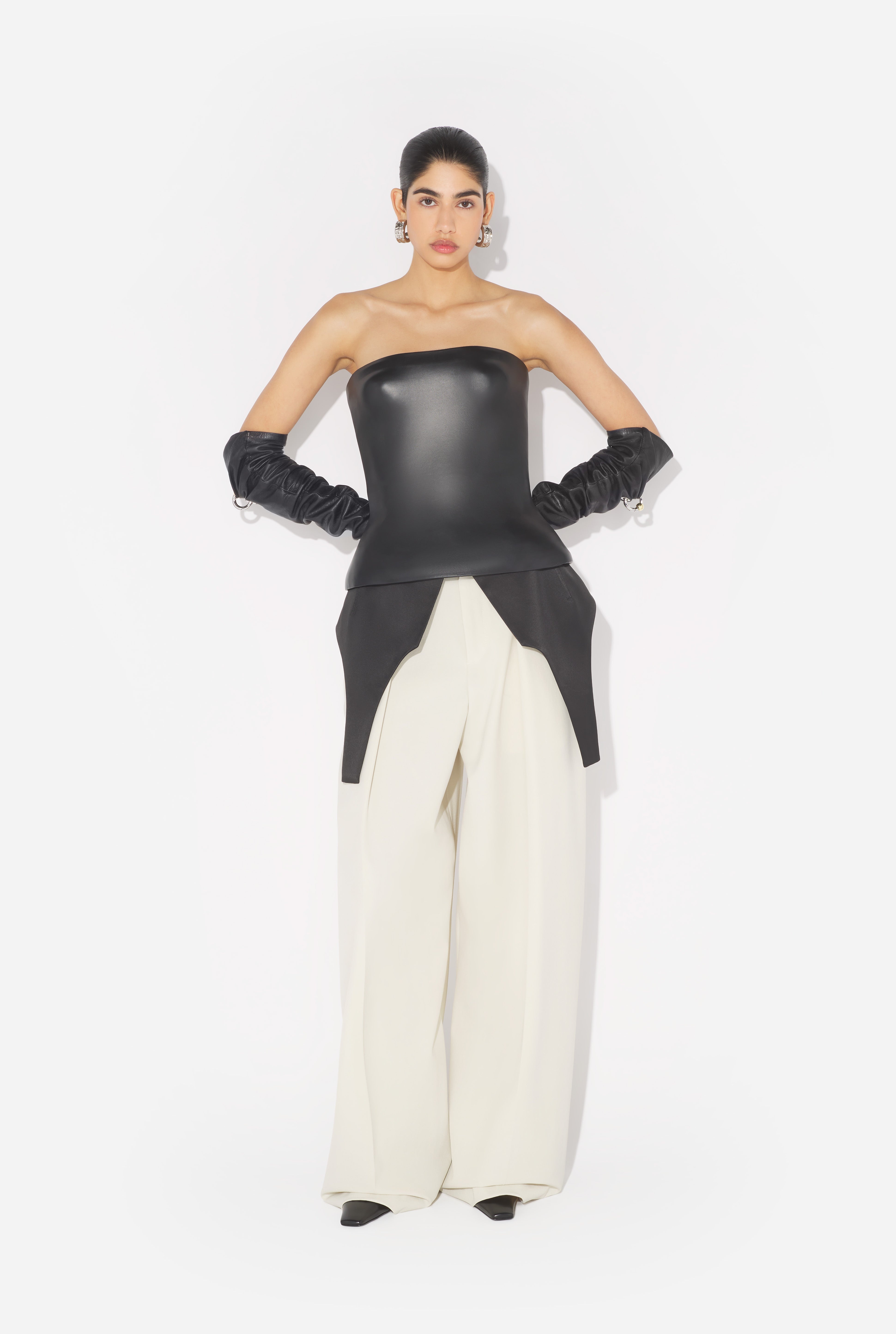 THE MOLDED CORSET - 3