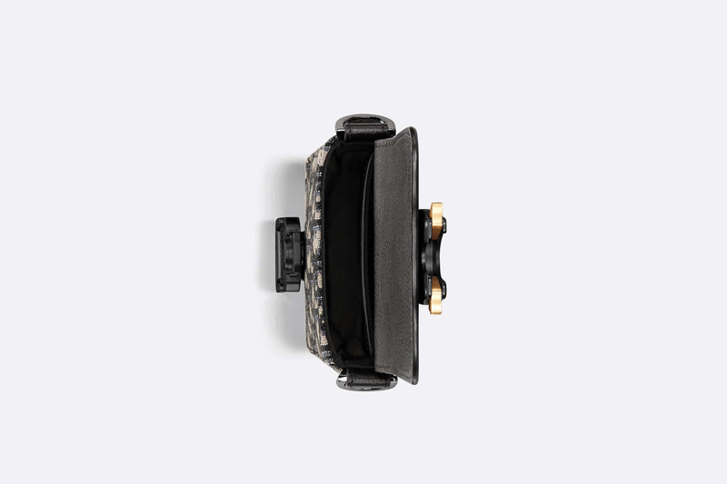 Saddle Vertical Pouch with Strap 3