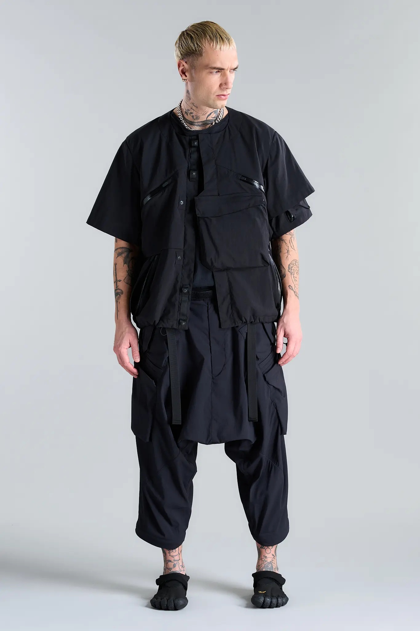 V1A-M Nylon Stretch Interops Vest Black - 10