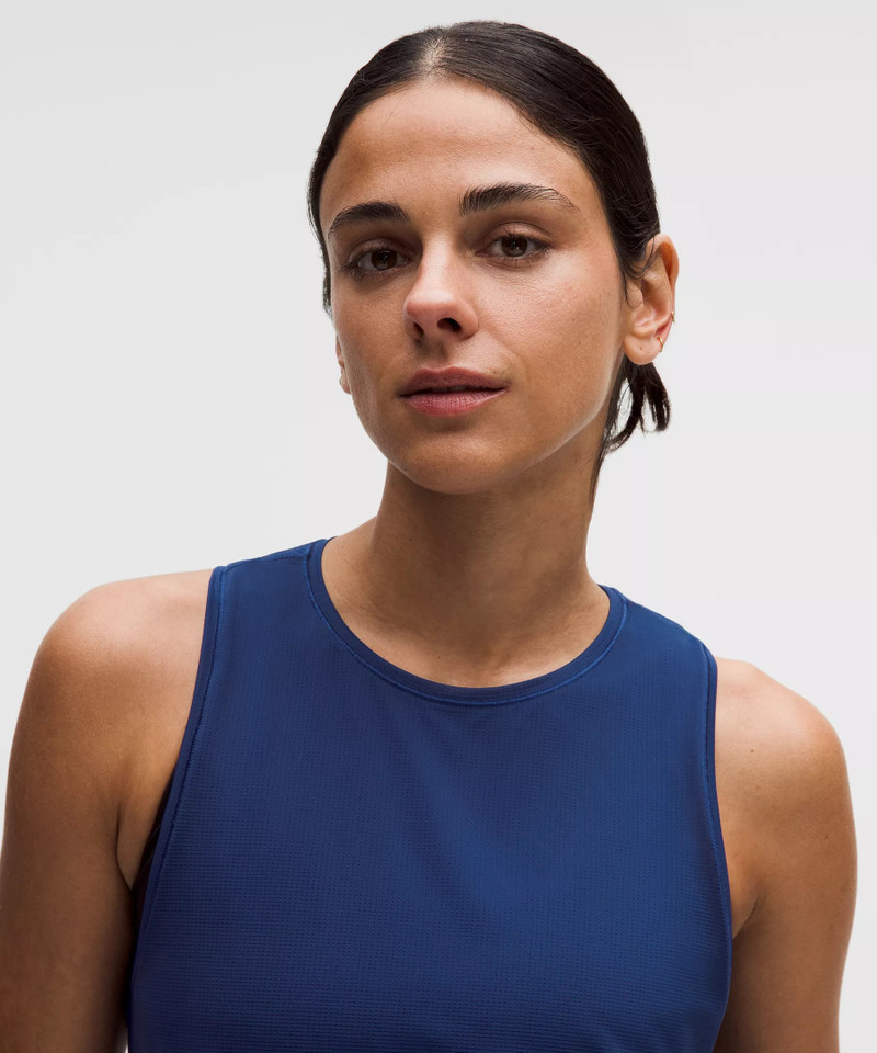 Lightweight Waist-Length Running Tank Top 4