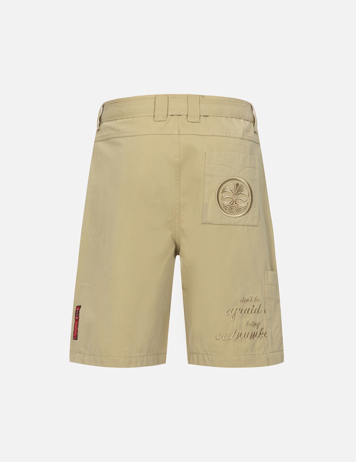 TONE-ON-TONE KAMON AND SLOGAN EMBROIDERY CARGO SHORTS - 2