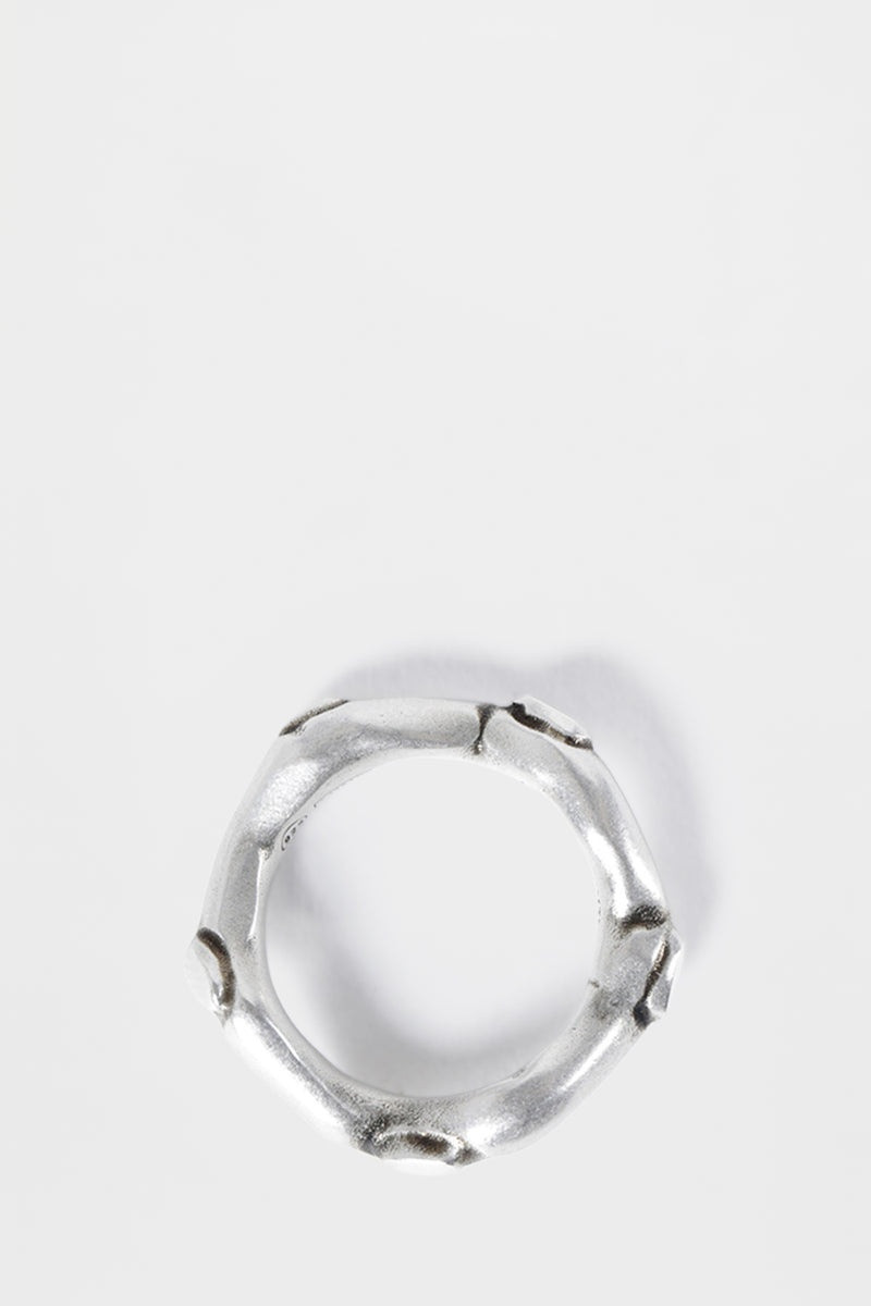 Emi Futuristic Thorn Ring 4
