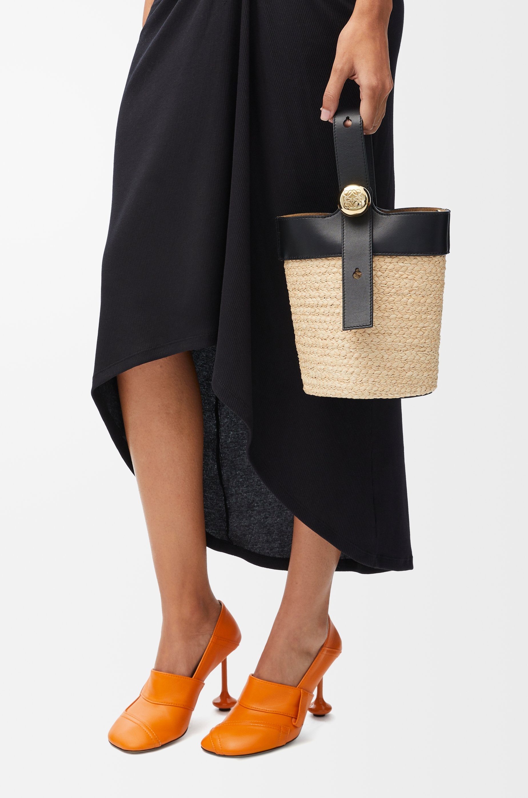 Mini Pebble Bucket bag in raffia and calfskin - 3