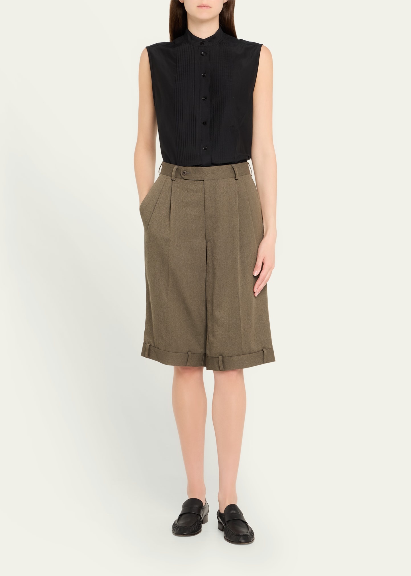 Upside-Down Pleated Bermuda Shorts - 2