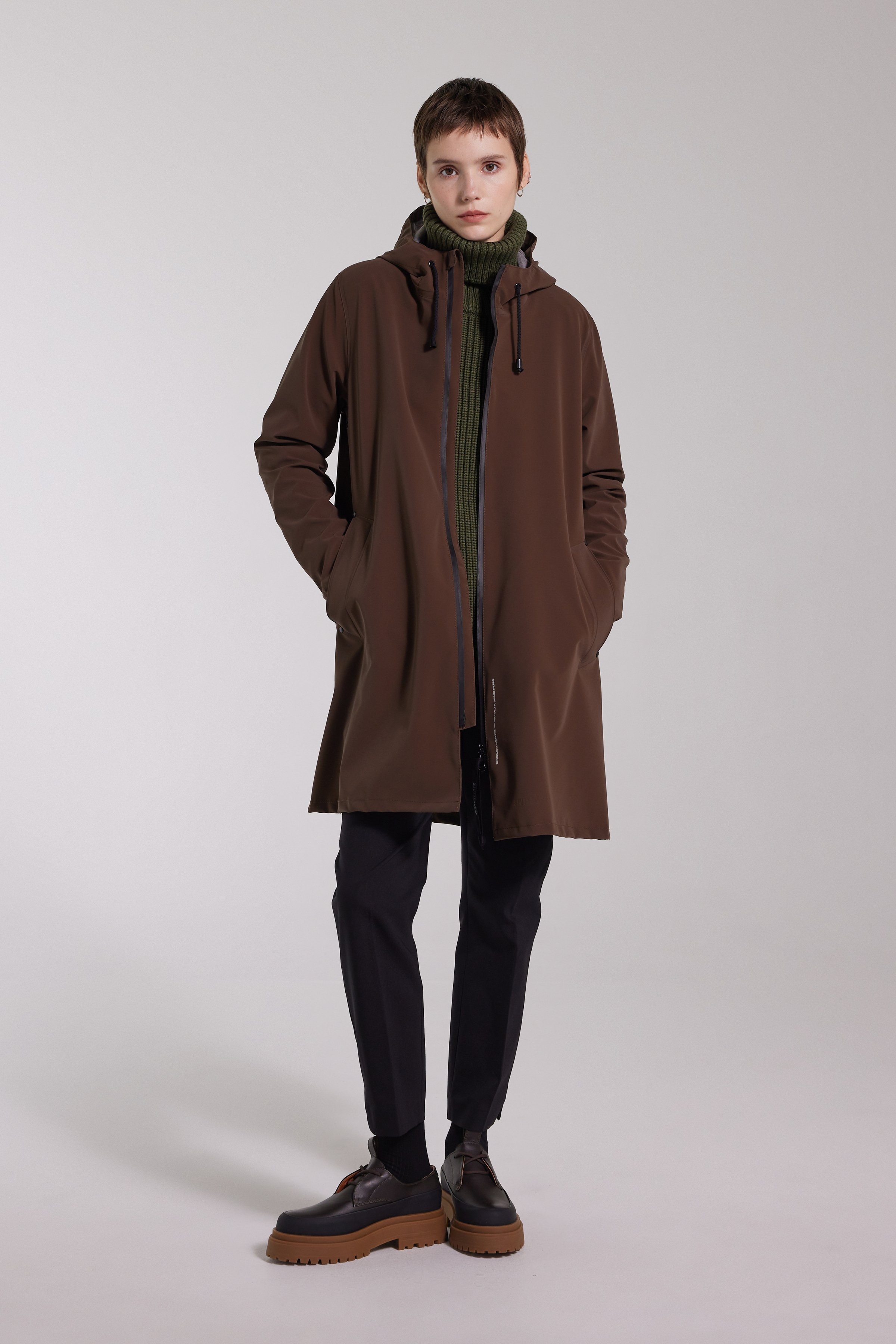 Mosebacke Lightweight Matte Zip Raincoat Dark Brown - 2