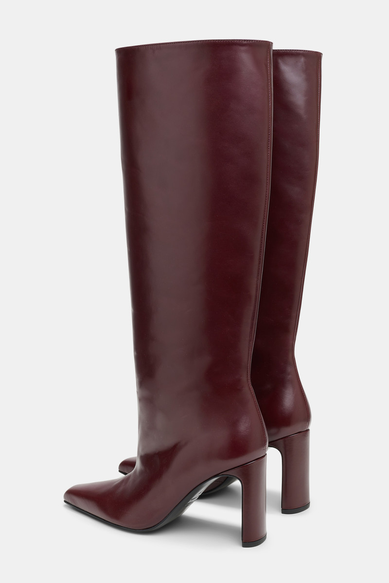 CHIC SOPHISTICATION- Wide tall boot 9