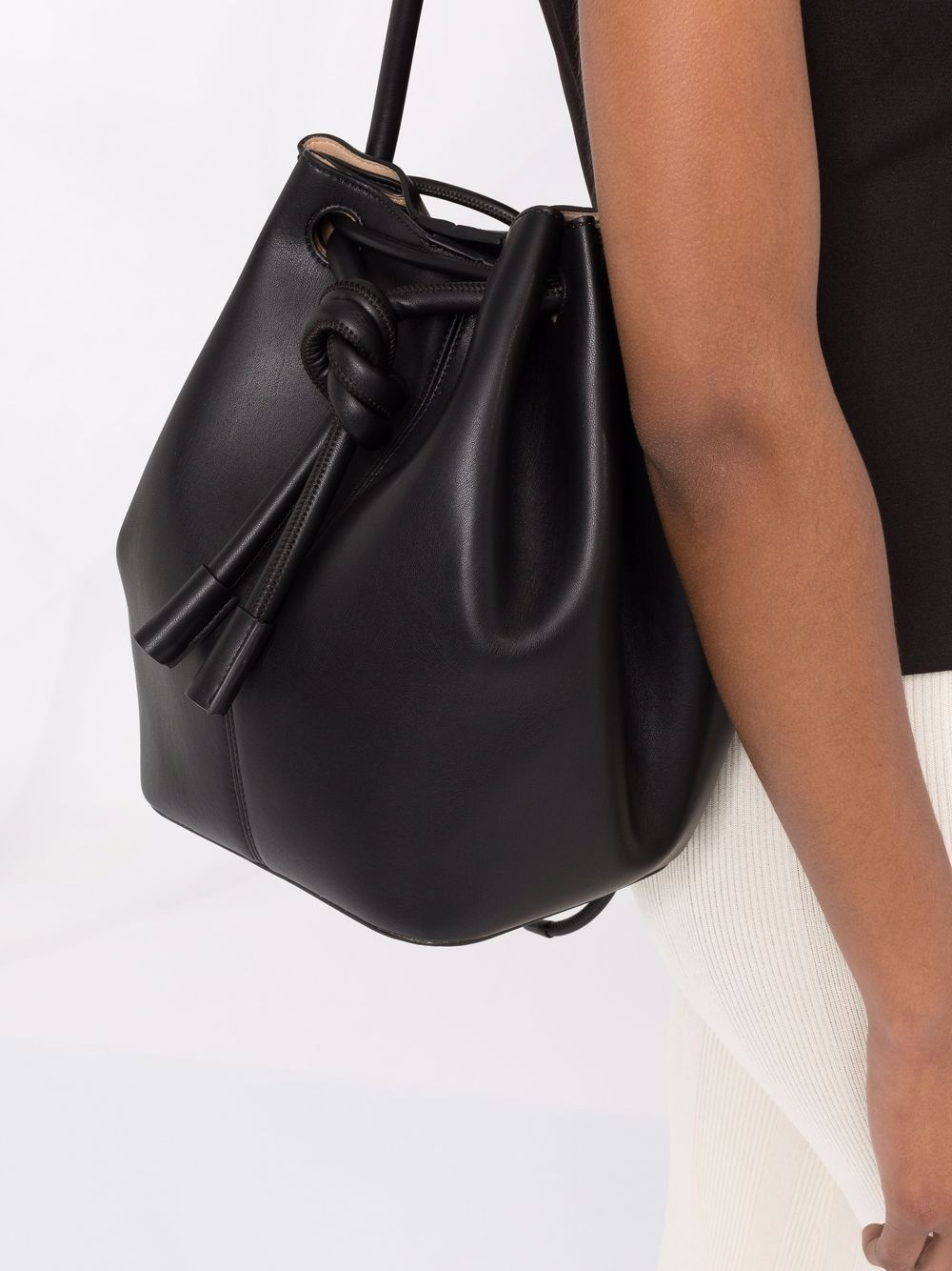 Elongated knot-detail bucket bag - 3