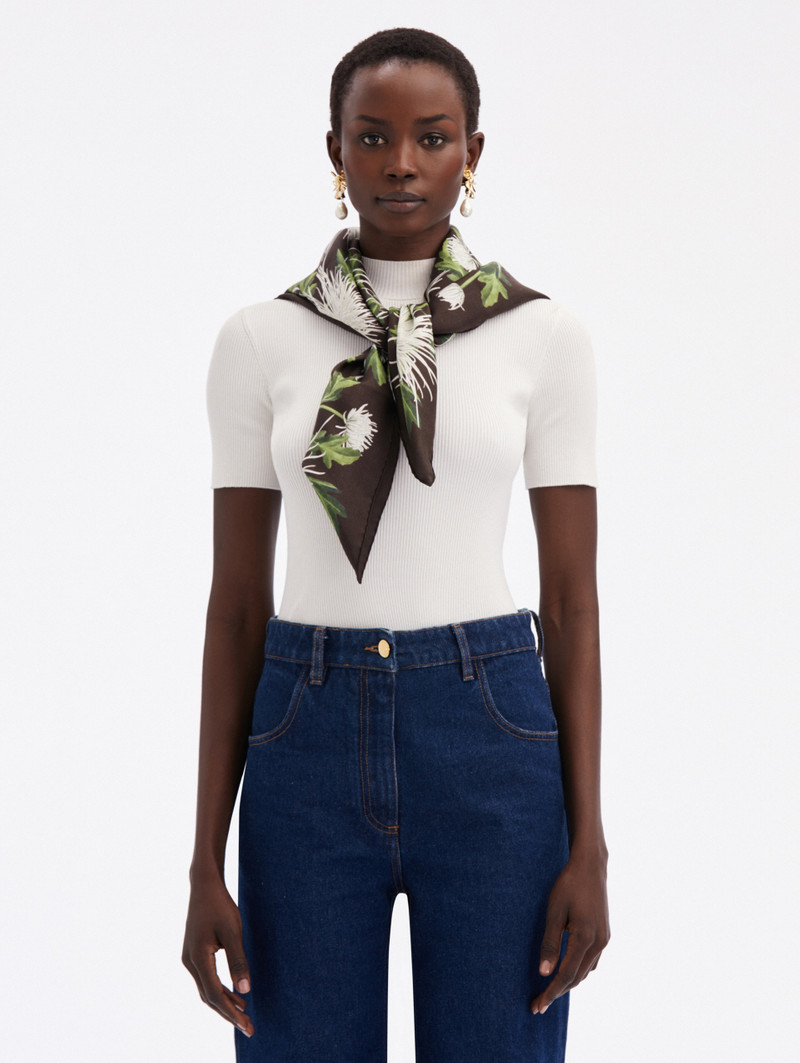 Oscar de la Renta CHRYSANTHEMUM SILK TWILL SCARF outlook