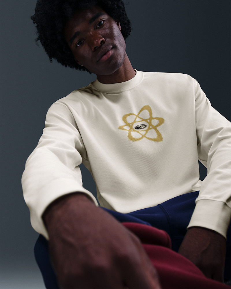 Nike Sportswear Long-Sleeve T-Shirt 3