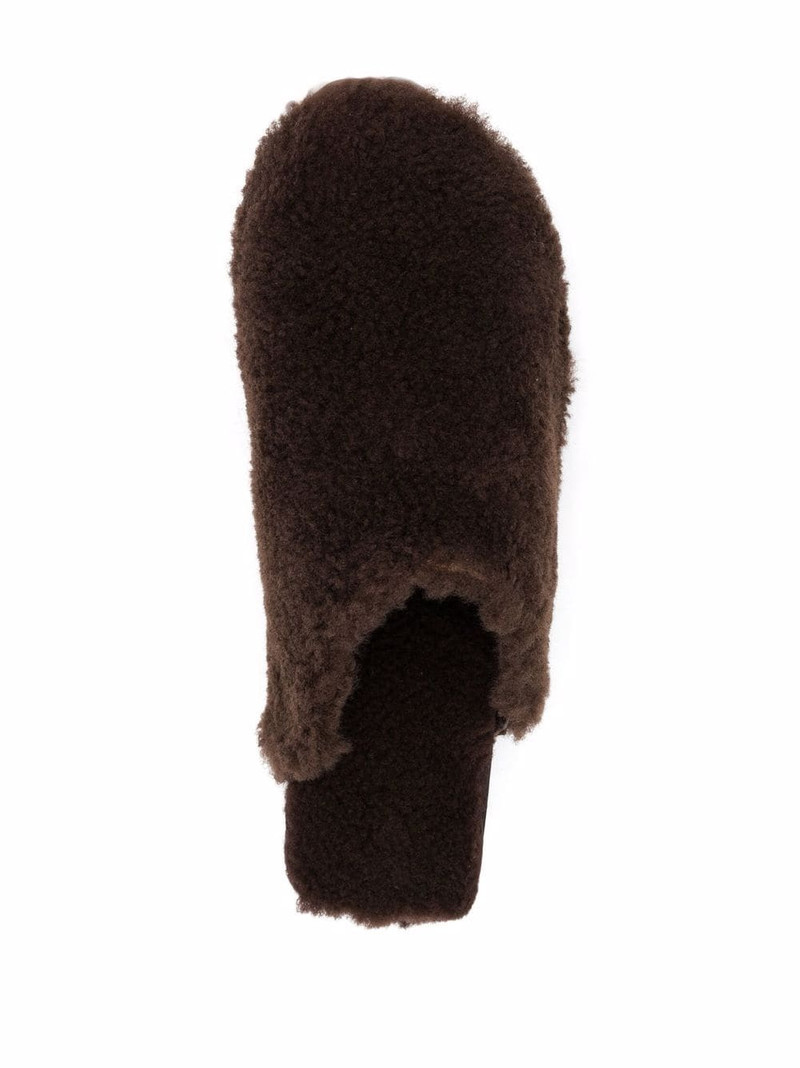 closed sheepskin clogs 4