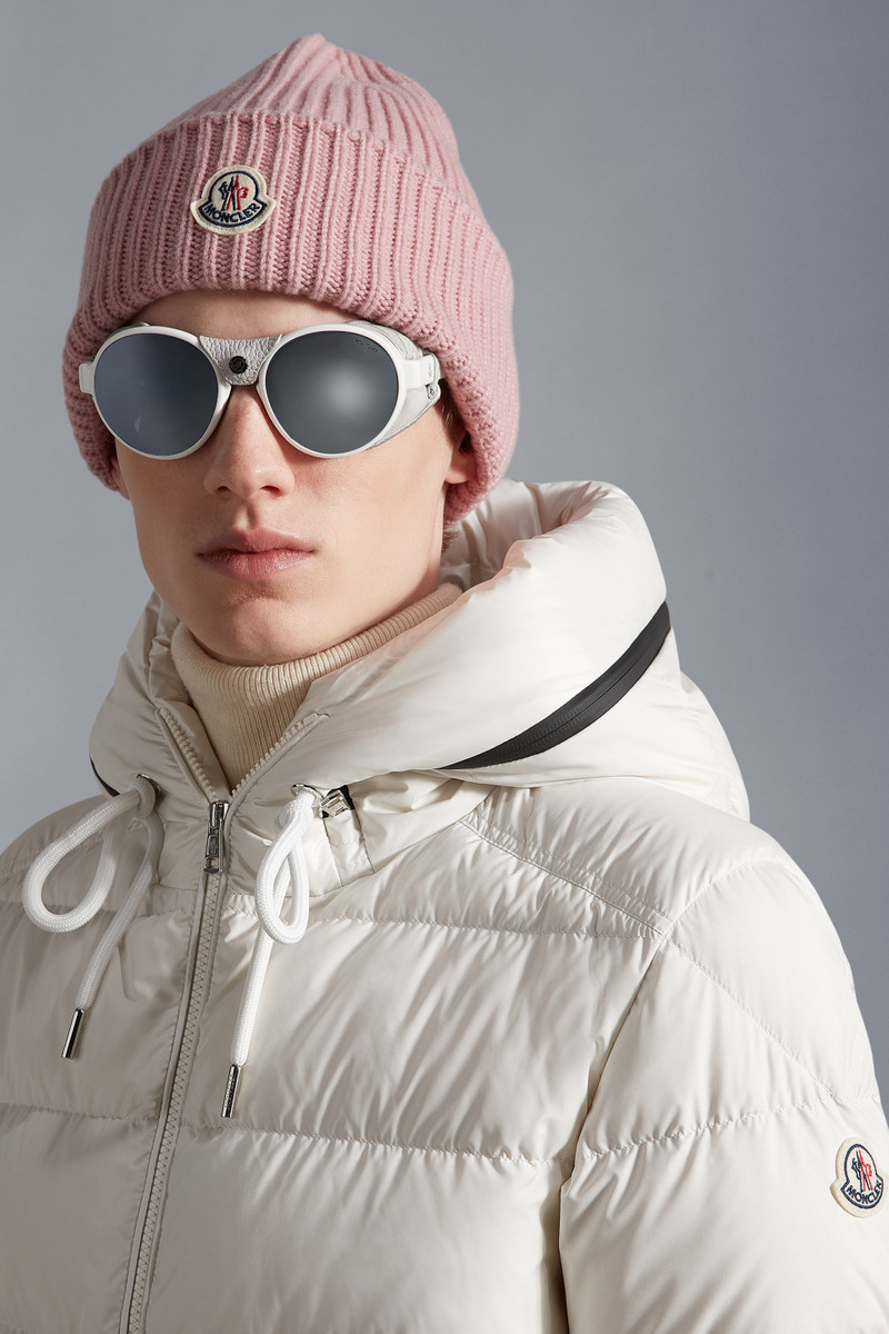 Moncler Cashmere Blend Beanie outlook