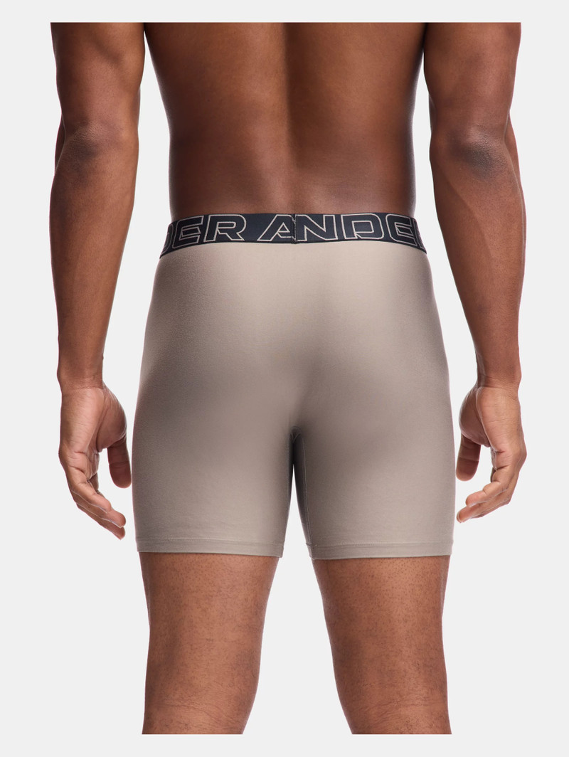 Under Armour UA Performance Tech™ outlook