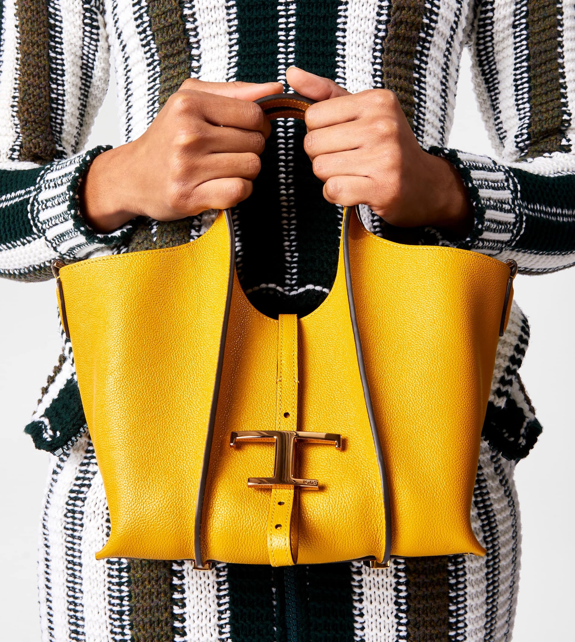 T TIMELESS SHOPPING BAG IN LEATHER MINI - YELLOW - 2